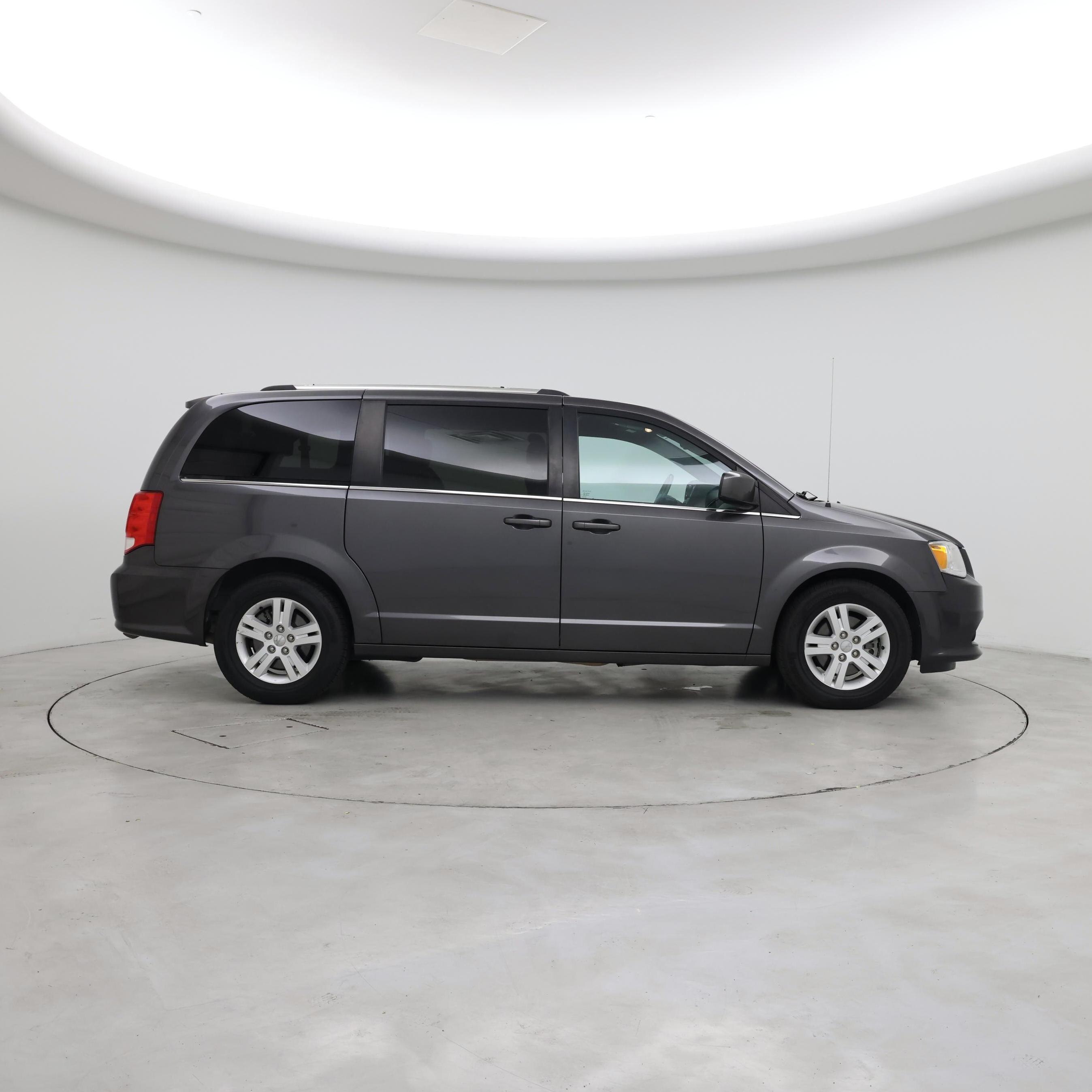 Thumbnail: 2018 Dodge Grand Caravan - 7