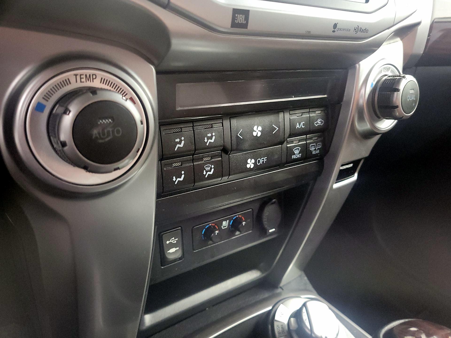 Thumbnail: 2014 Toyota 4Runner - 16