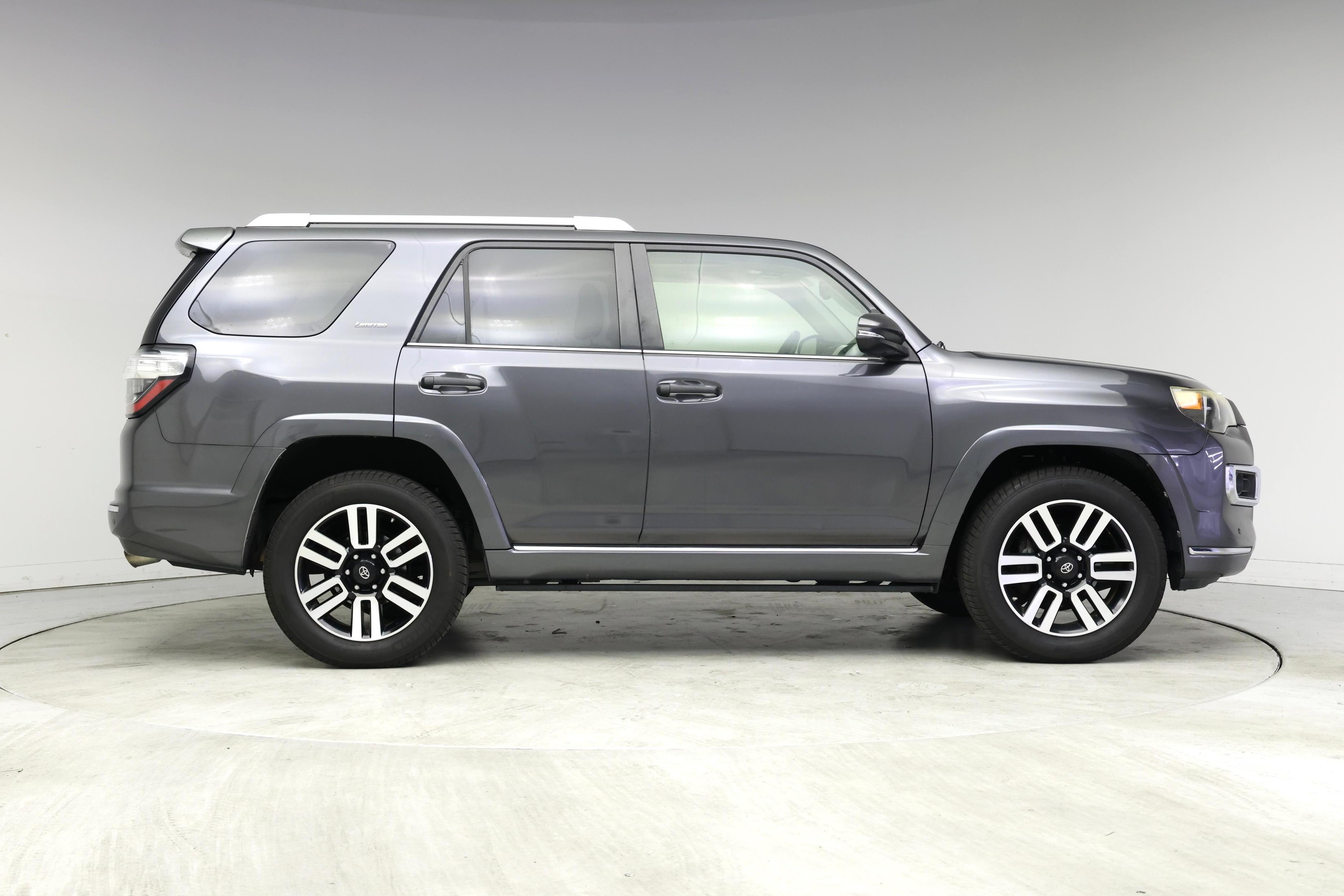 Thumbnail: 2014 Toyota 4Runner - 7