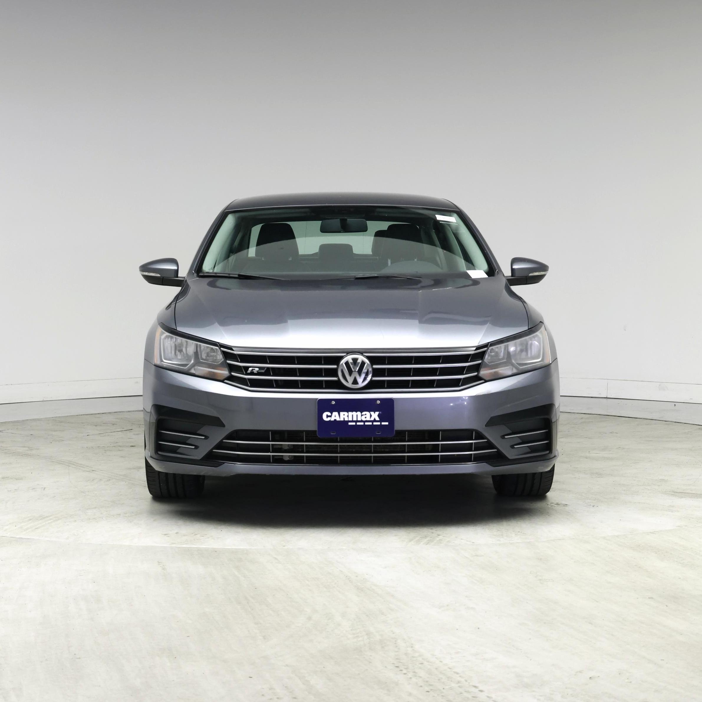 Thumbnail: 2017 Volkswagen Passat - 5