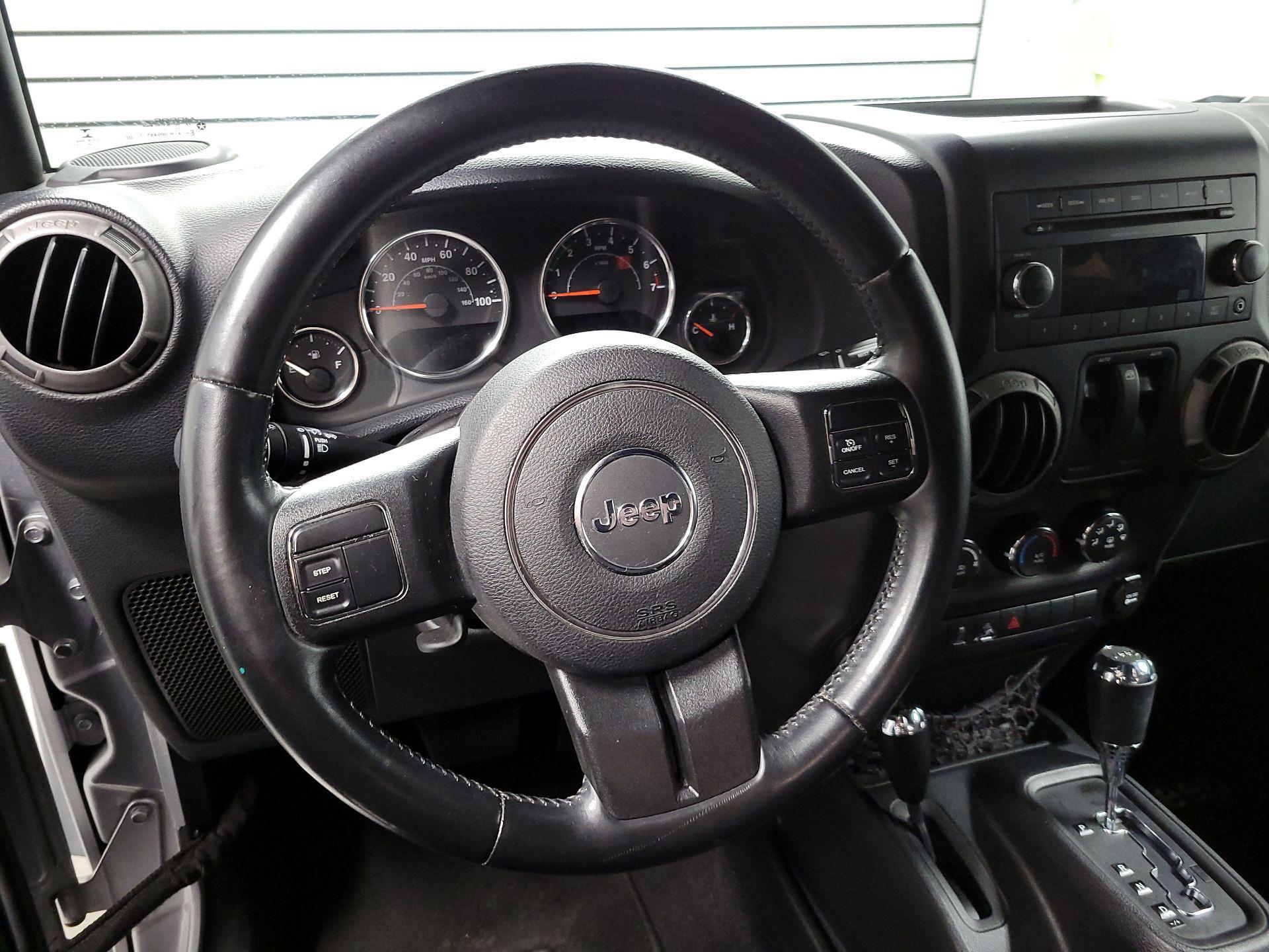 Thumbnail: 2015 Jeep Wrangler - 10