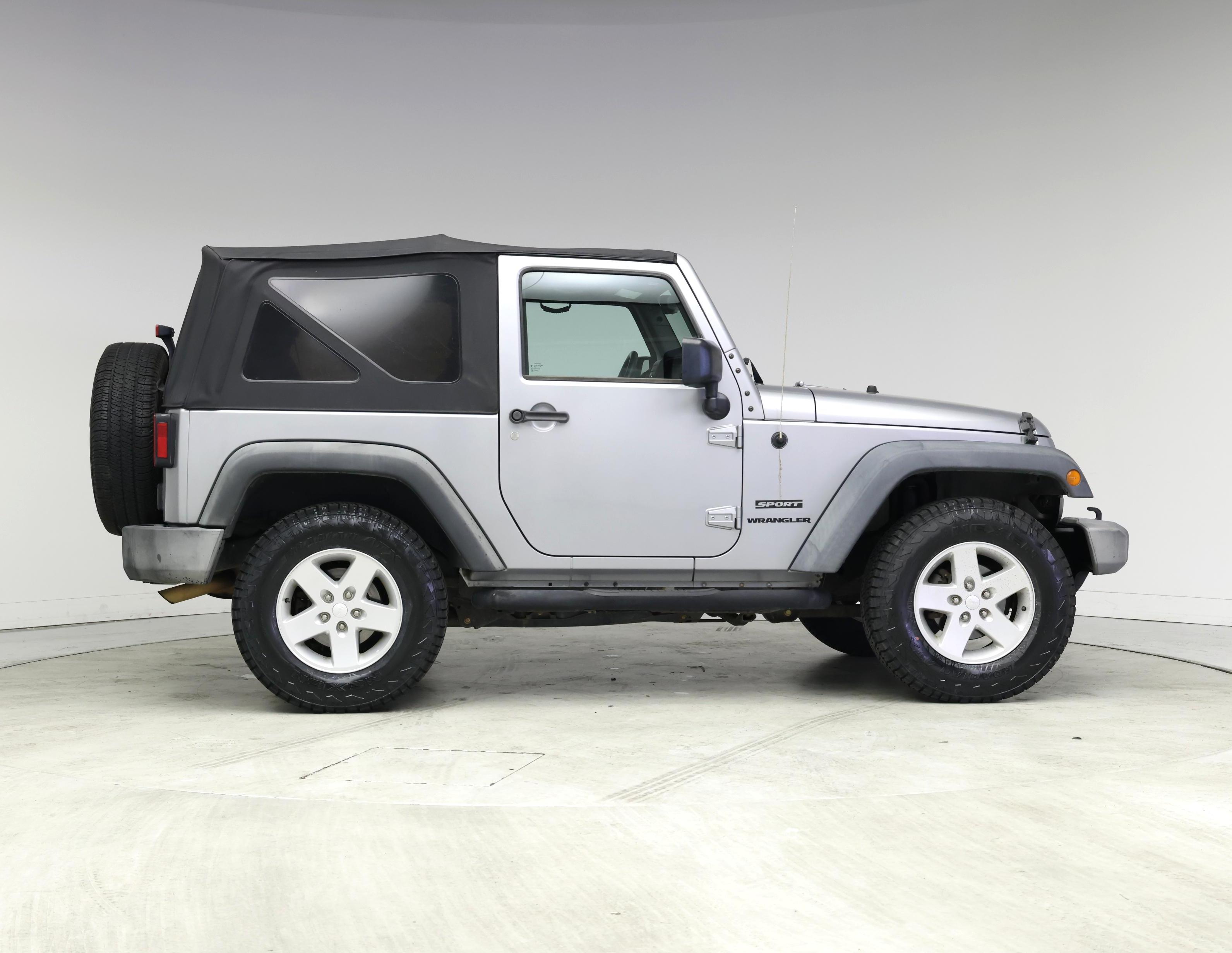 Thumbnail: 2015 Jeep Wrangler - 7