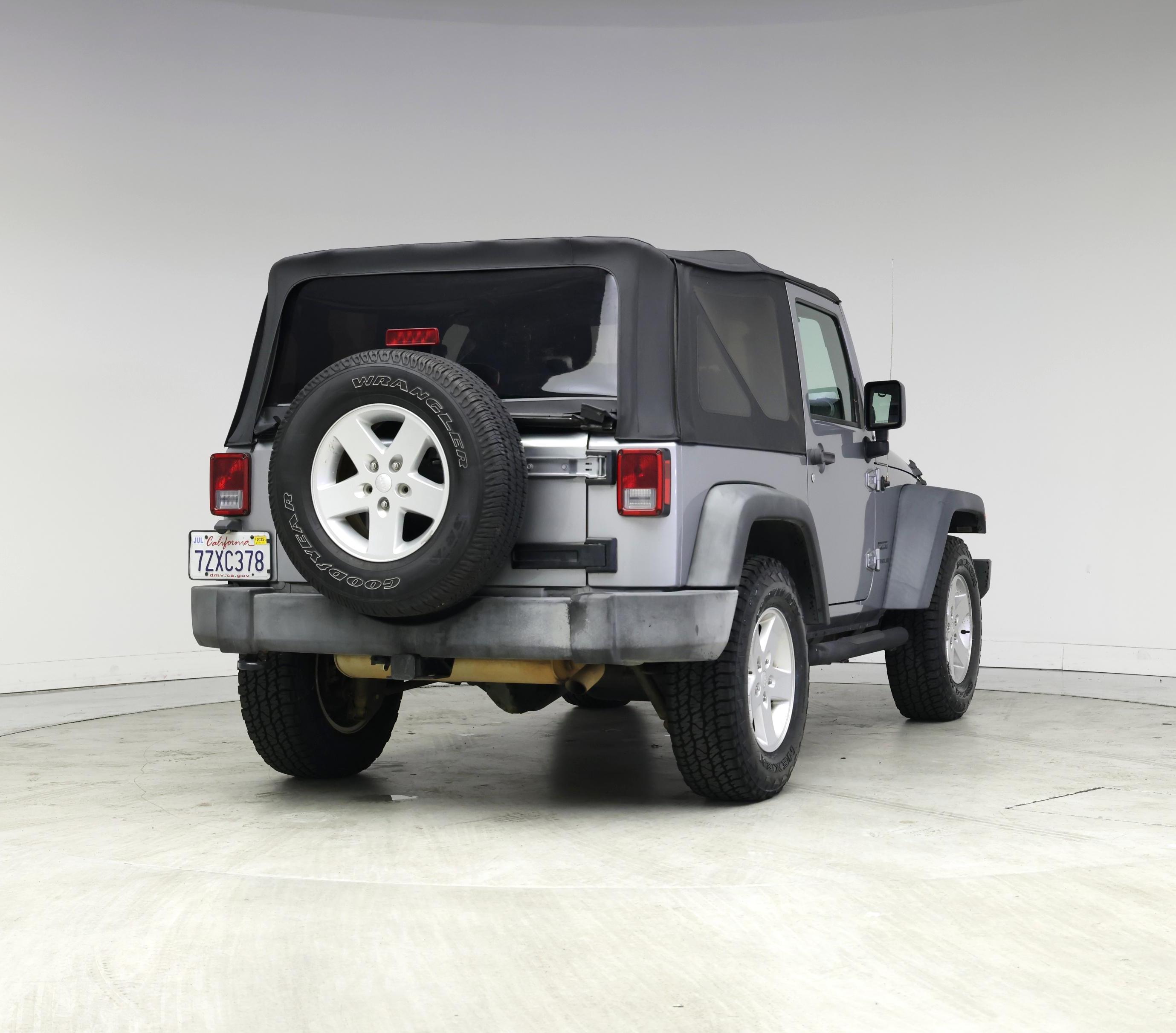 Thumbnail: 2015 Jeep Wrangler - 8