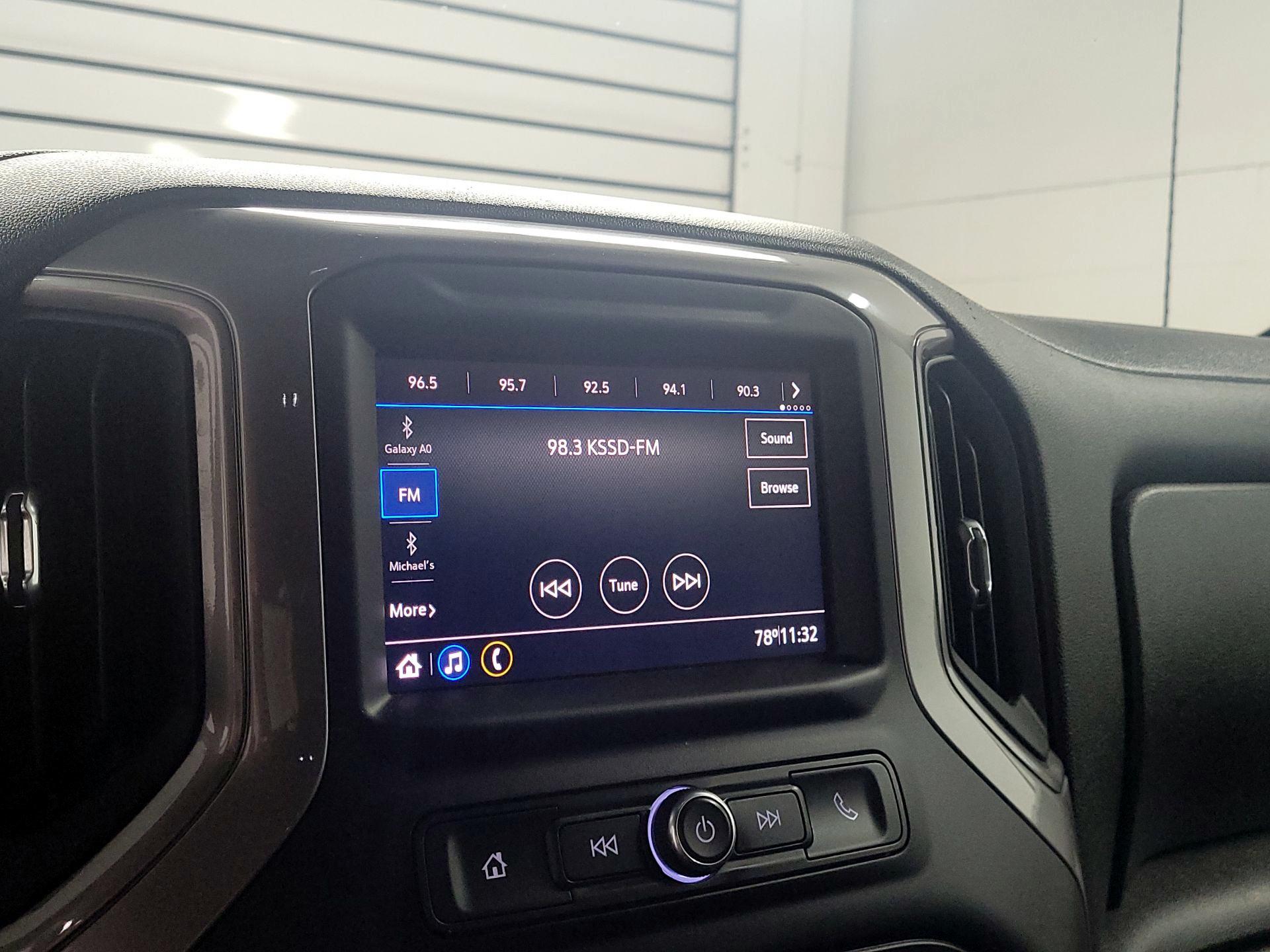 Thumbnail: 2021 Chevrolet Silverado 1500 - 15