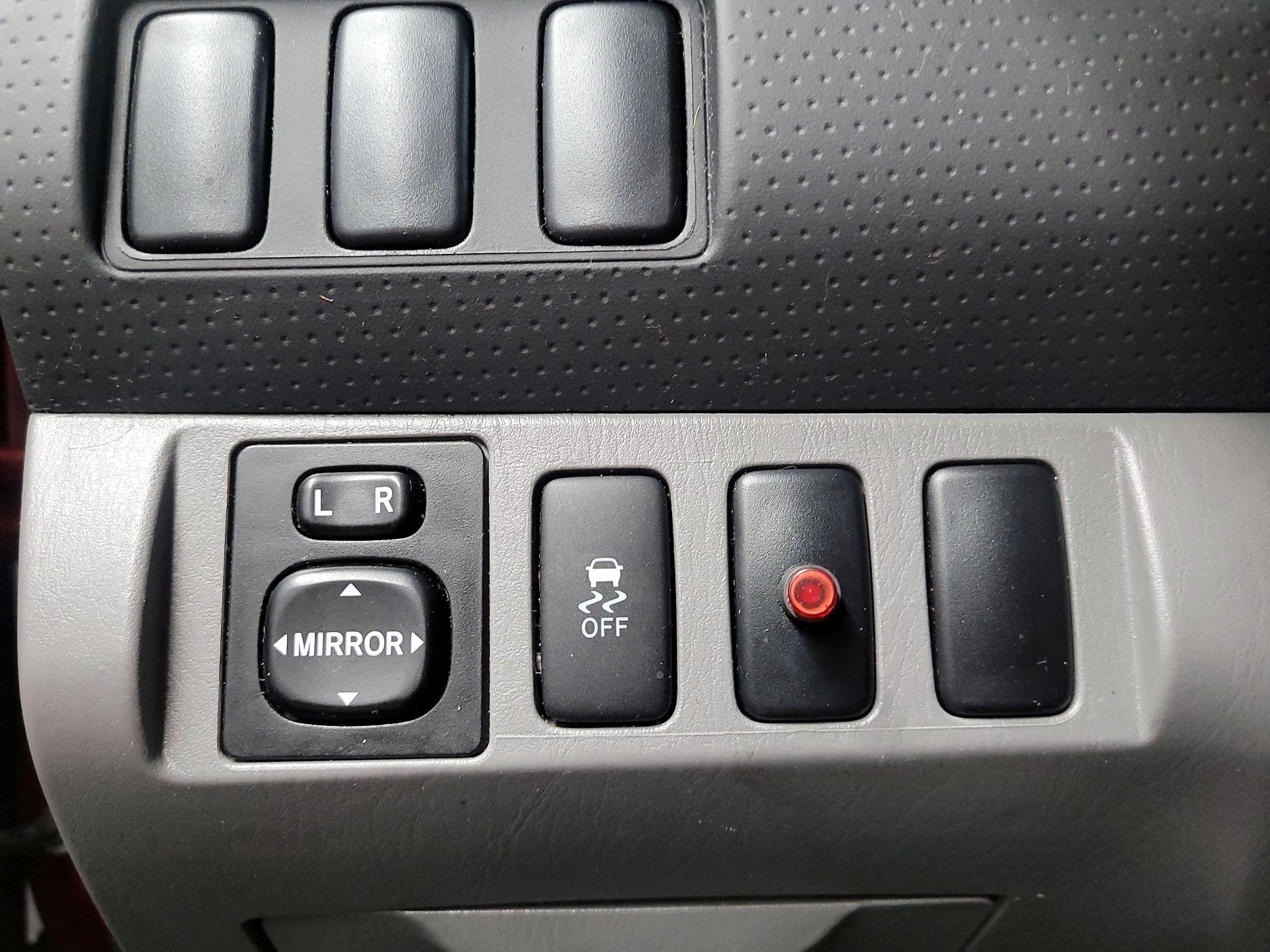 Thumbnail: 2014 Toyota Tacoma - 13