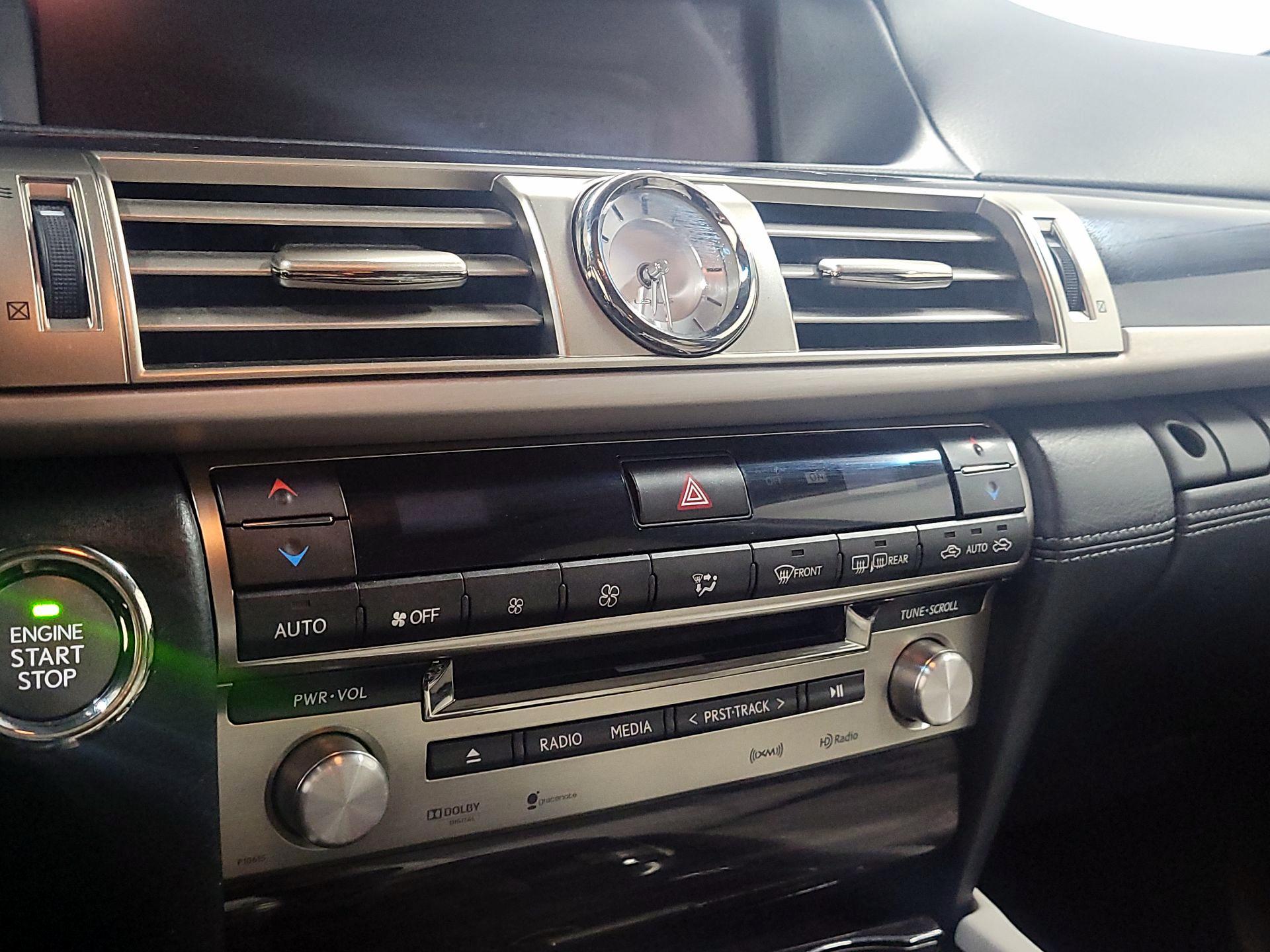 Thumbnail: 2014 Lexus LS - 16