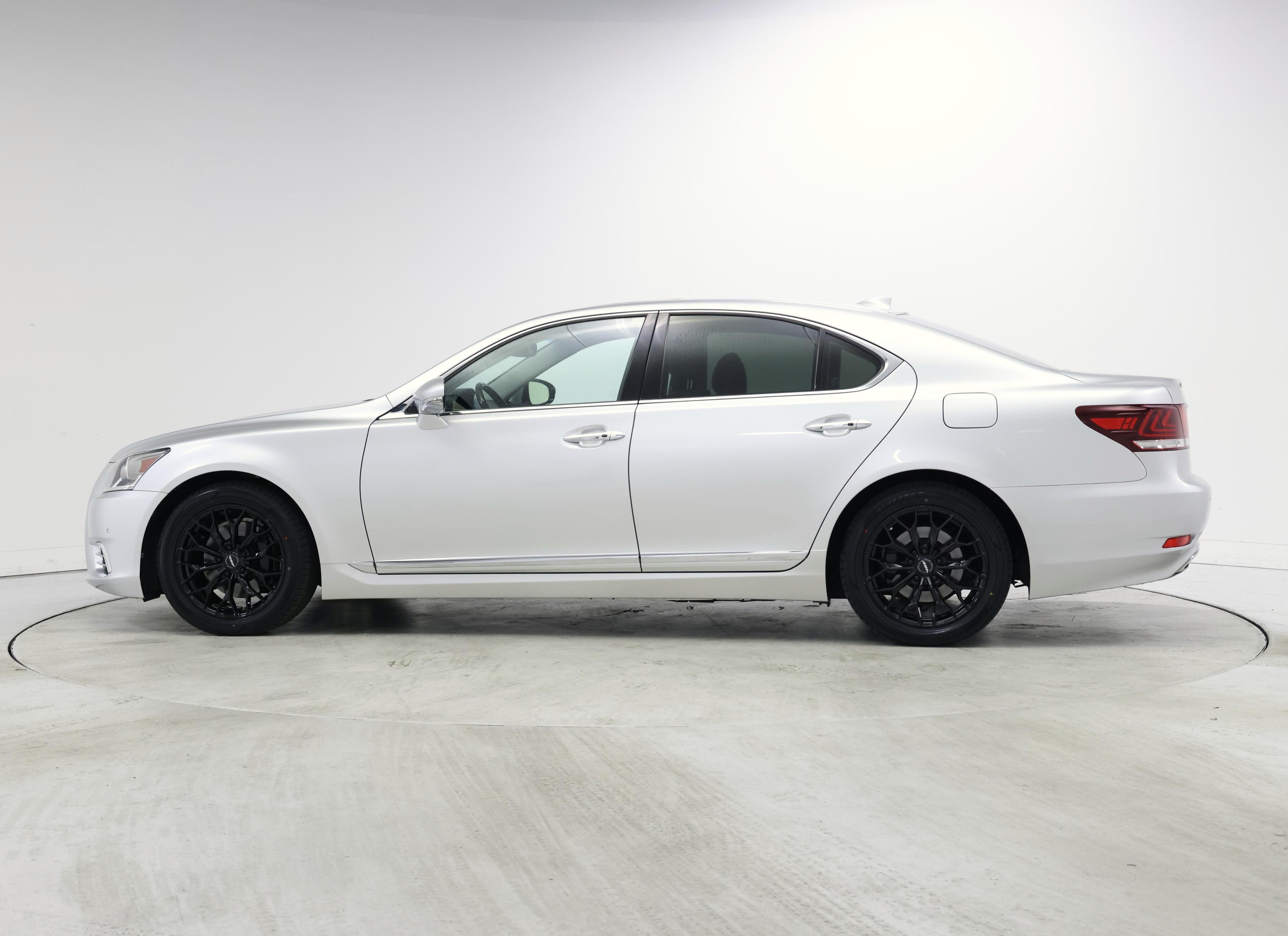Thumbnail: 2014 Lexus LS - 3