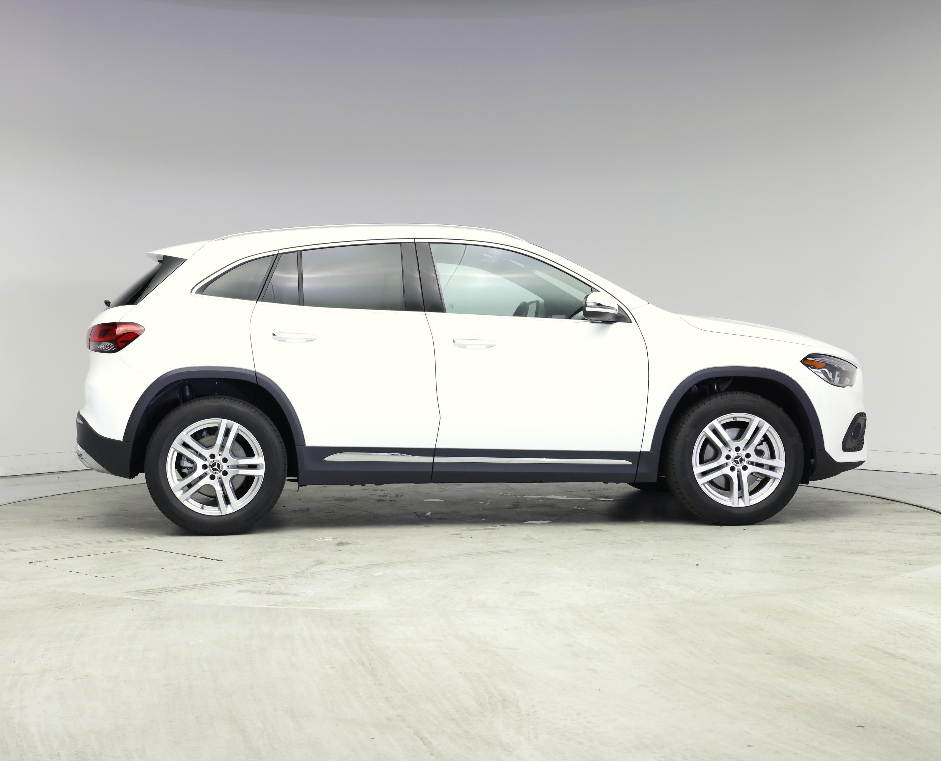 Thumbnail: 2023 Mercedes-Benz GLA - 7