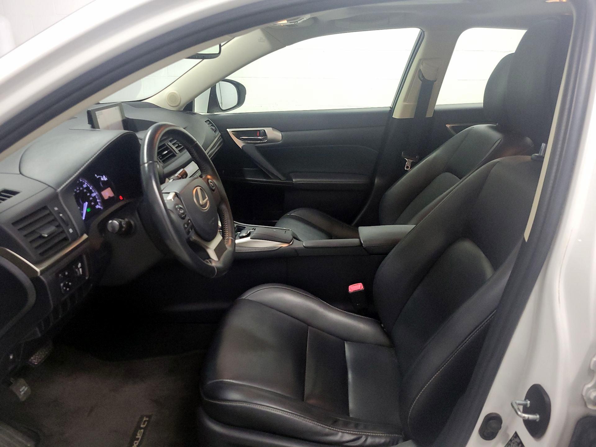 Thumbnail: 2014 Lexus CT - 11