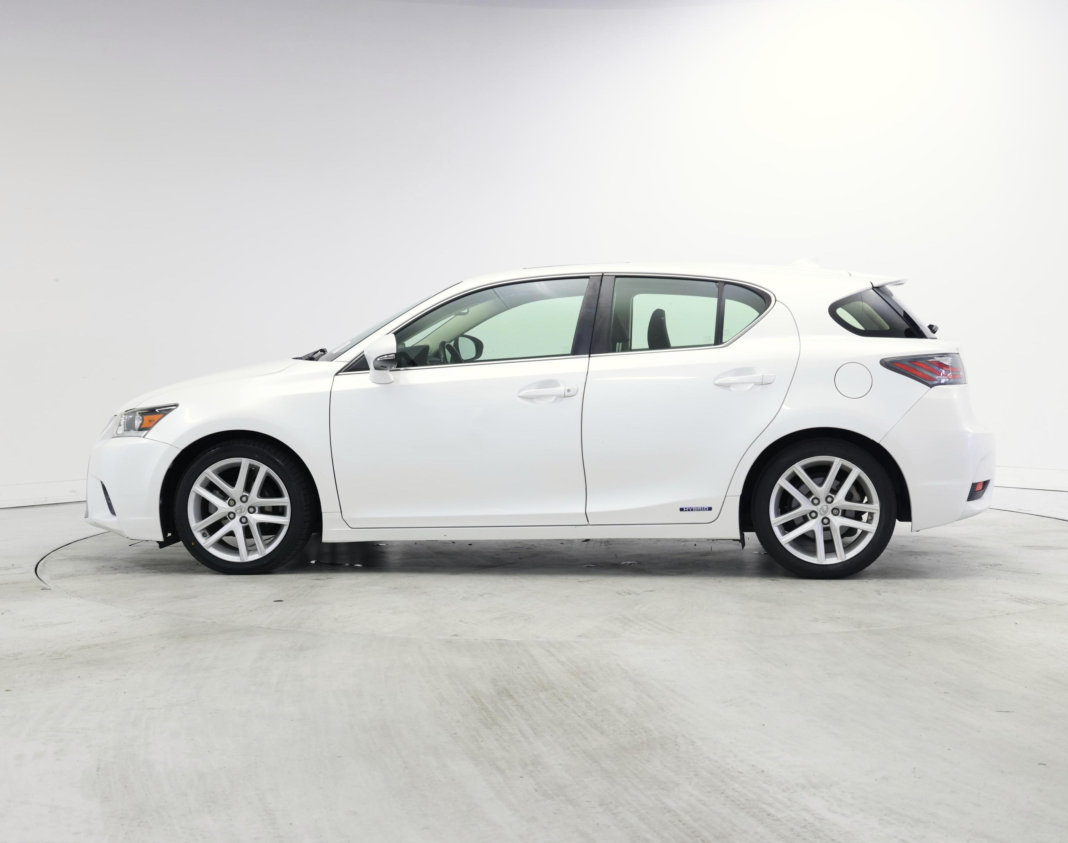Thumbnail: 2014 Lexus CT - 3