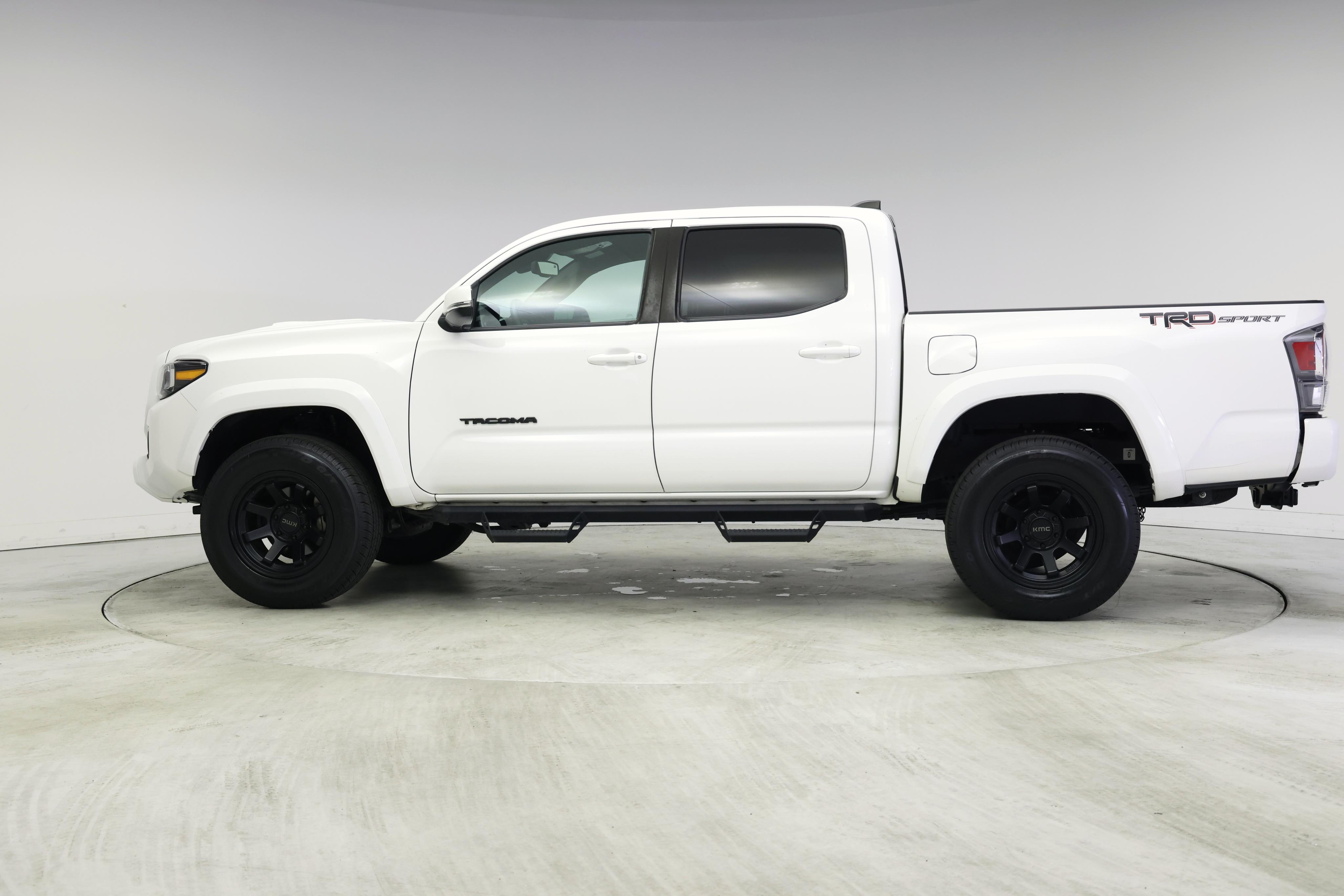 Thumbnail: 2022 Toyota Tacoma - 3