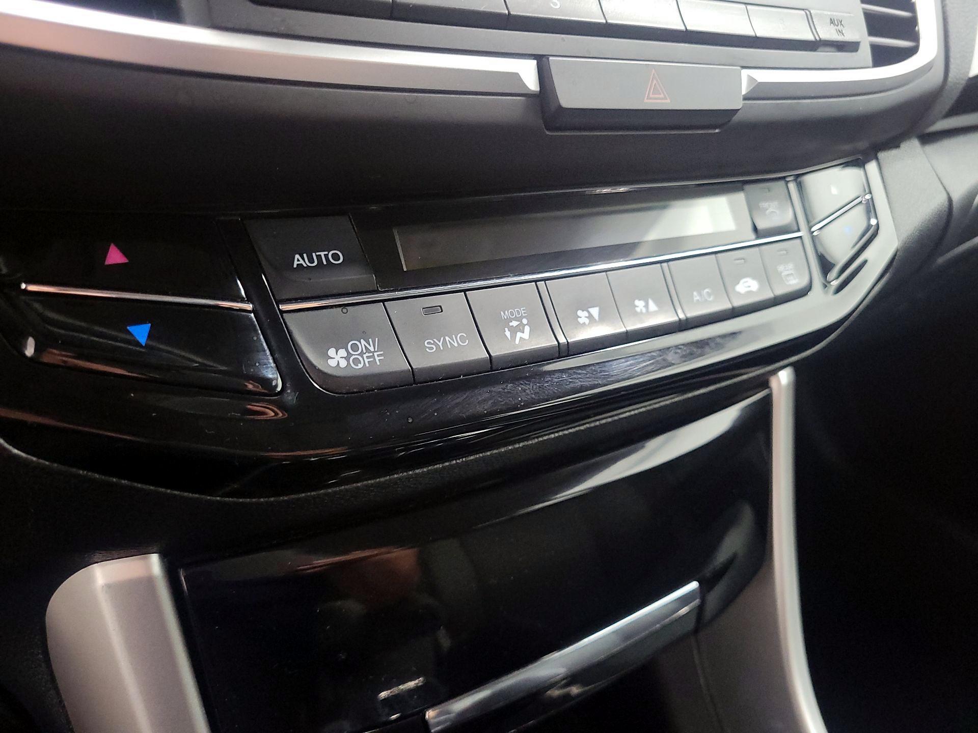 Thumbnail: 2016 Honda Accord - 16