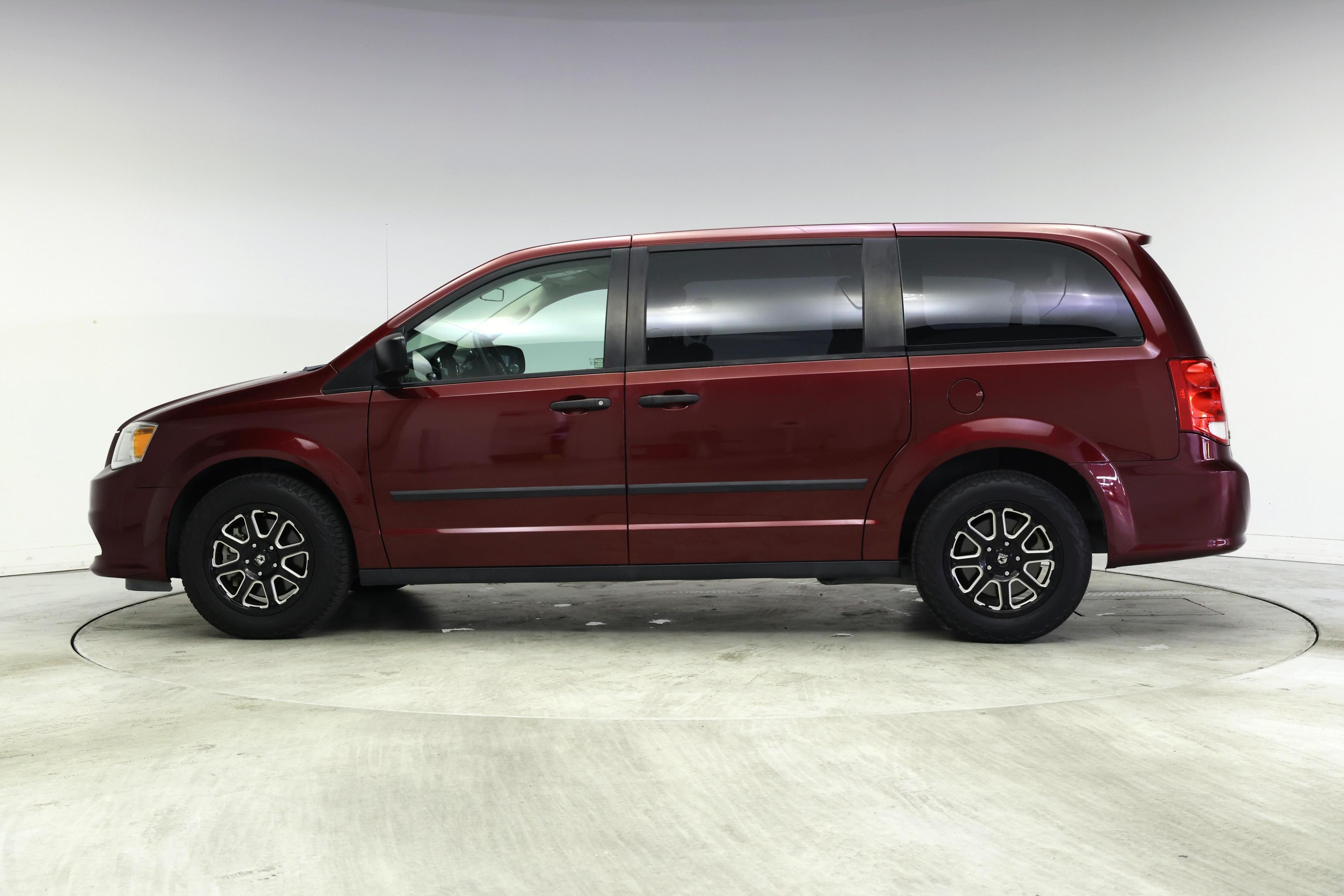 Thumbnail: 2016 Dodge Grand Caravan - 3
