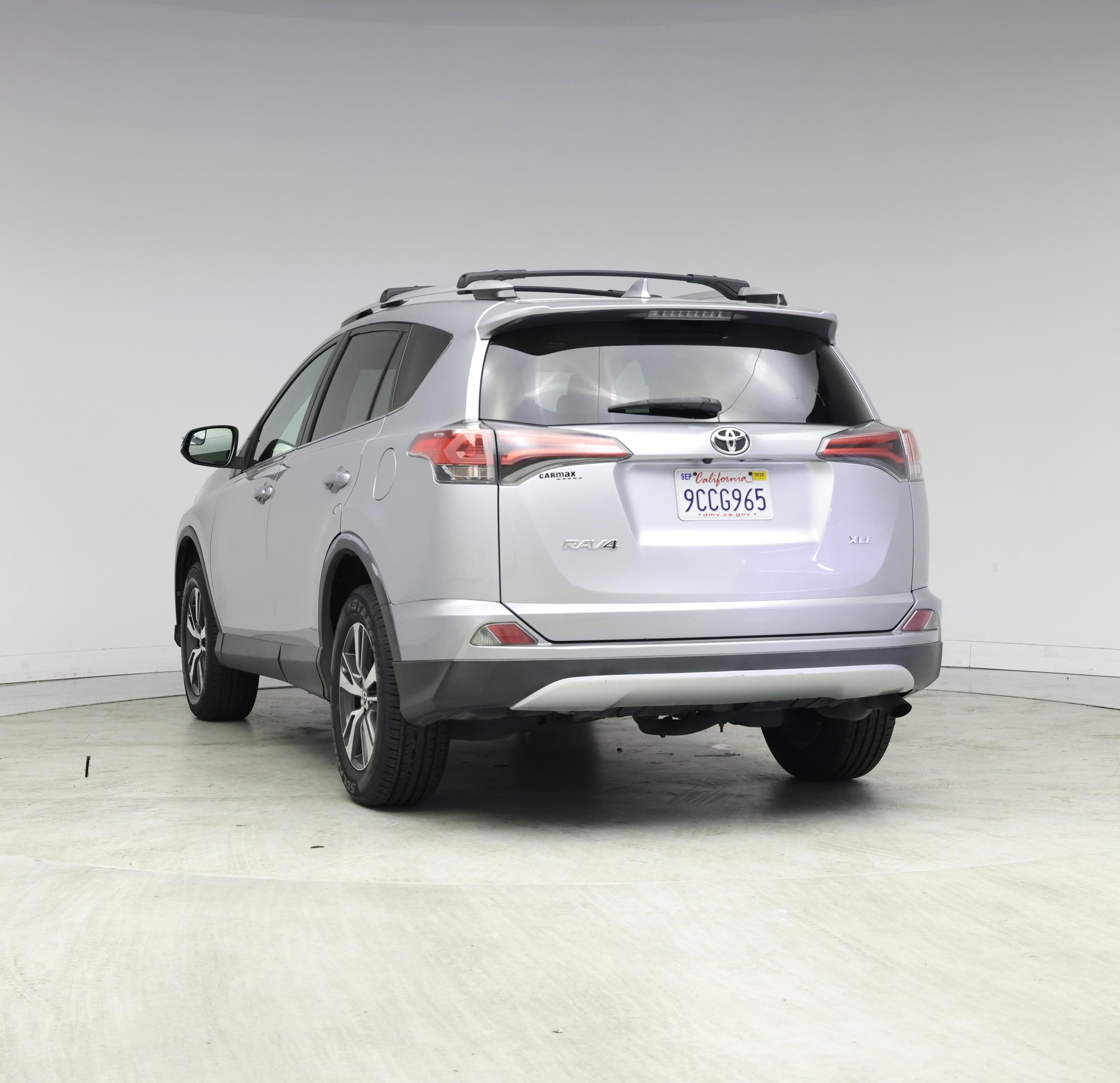 Thumbnail: 2016 Toyota RAV4 - 2