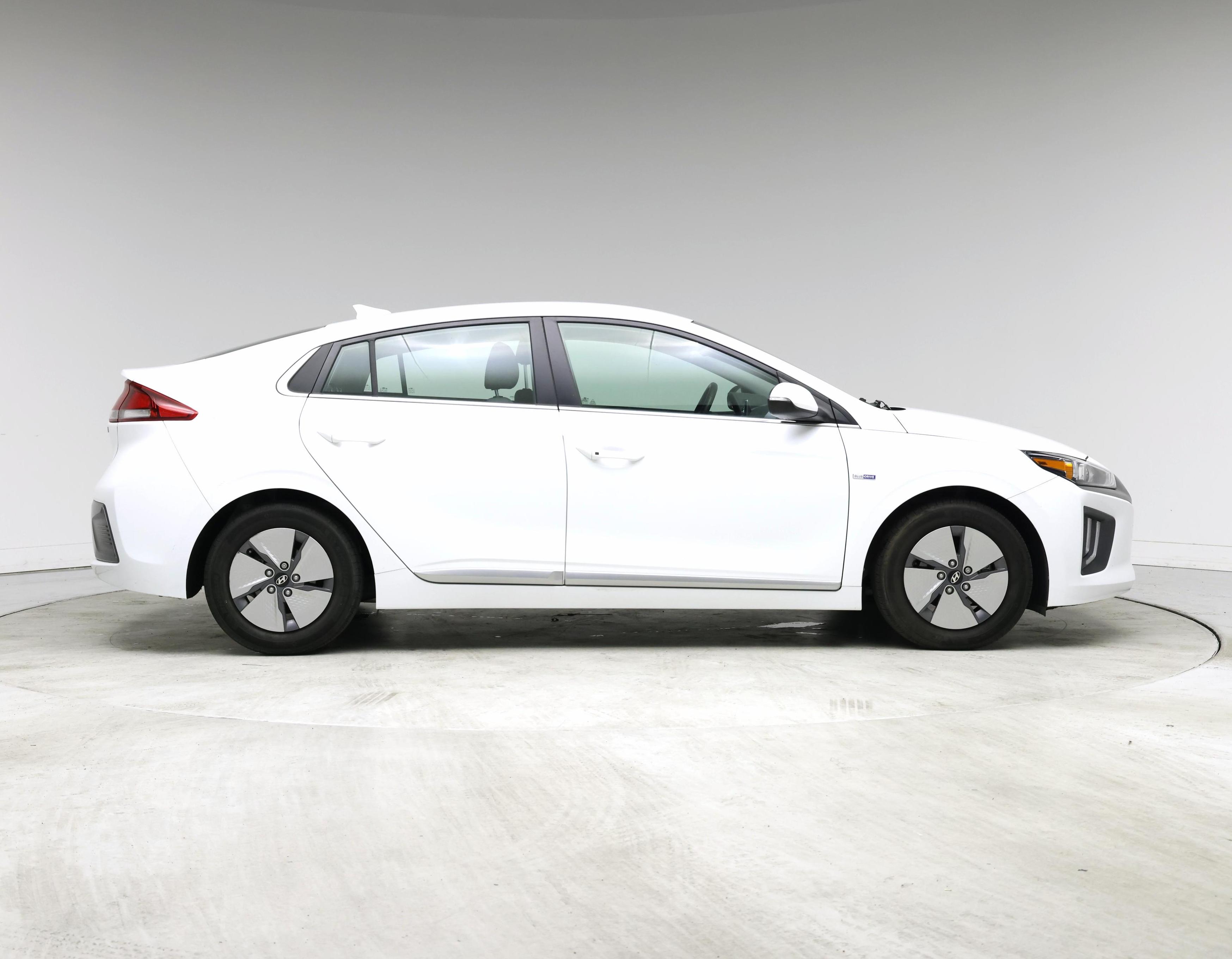 Thumbnail: 2020 Hyundai Ioniq - 7