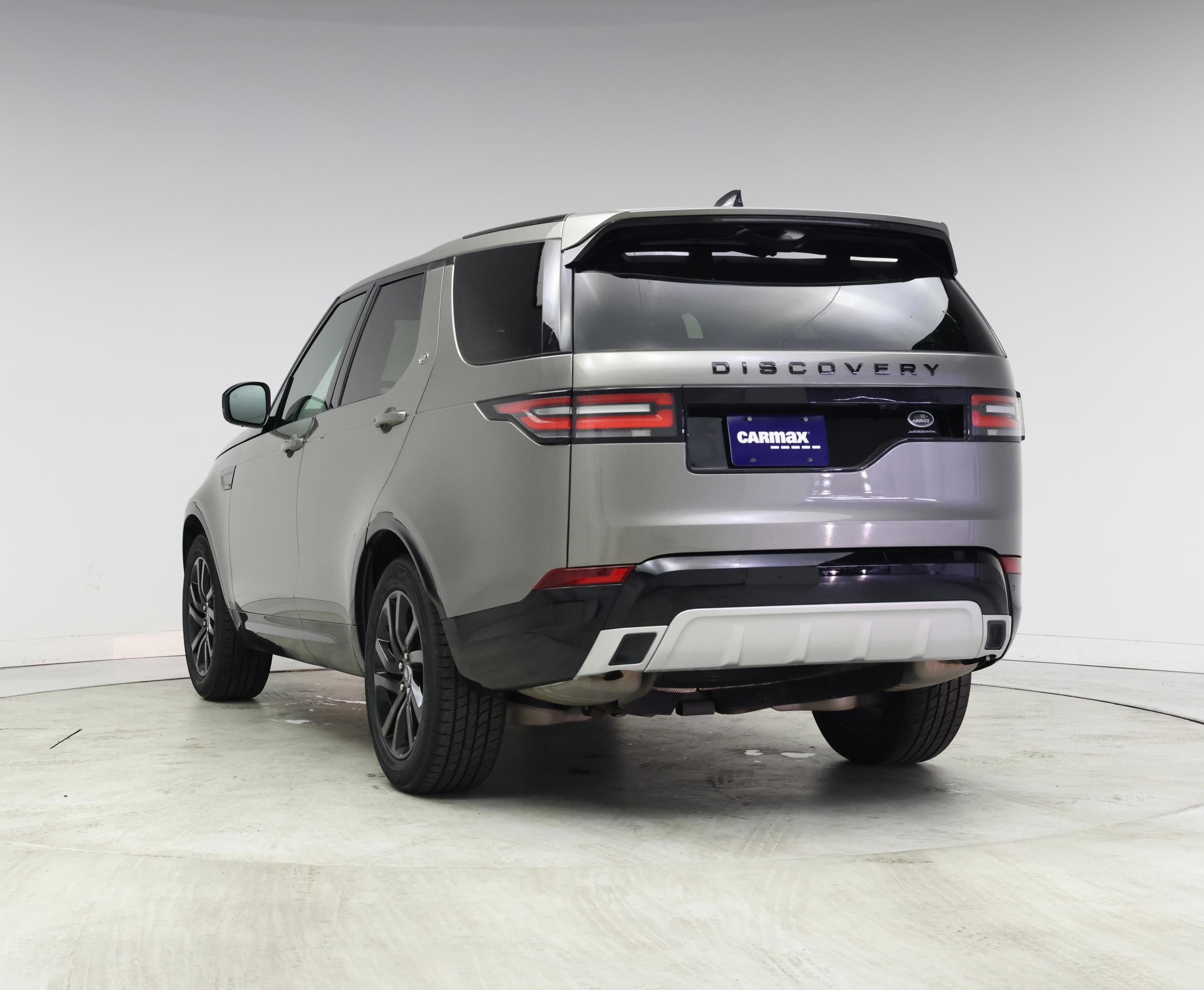 Thumbnail: 2020 Land Rover Discovery - 2