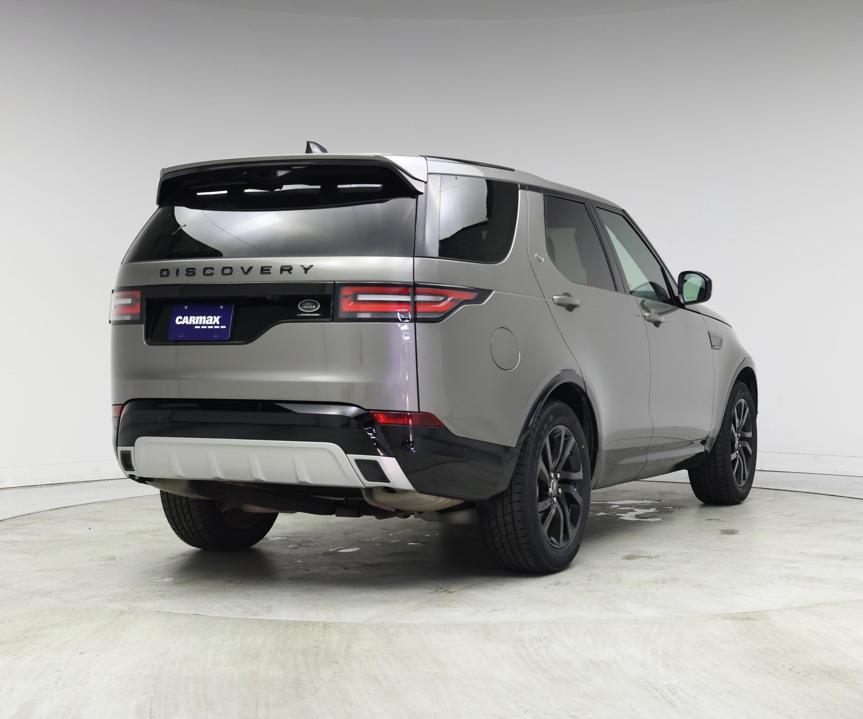 Thumbnail: 2020 Land Rover Discovery - 8