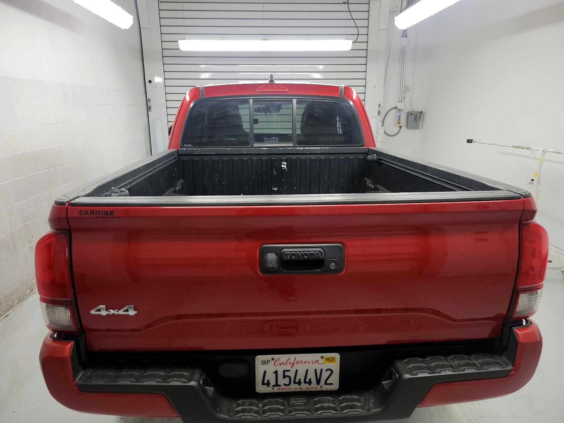 Thumbnail: 2020 Toyota Tacoma - 17