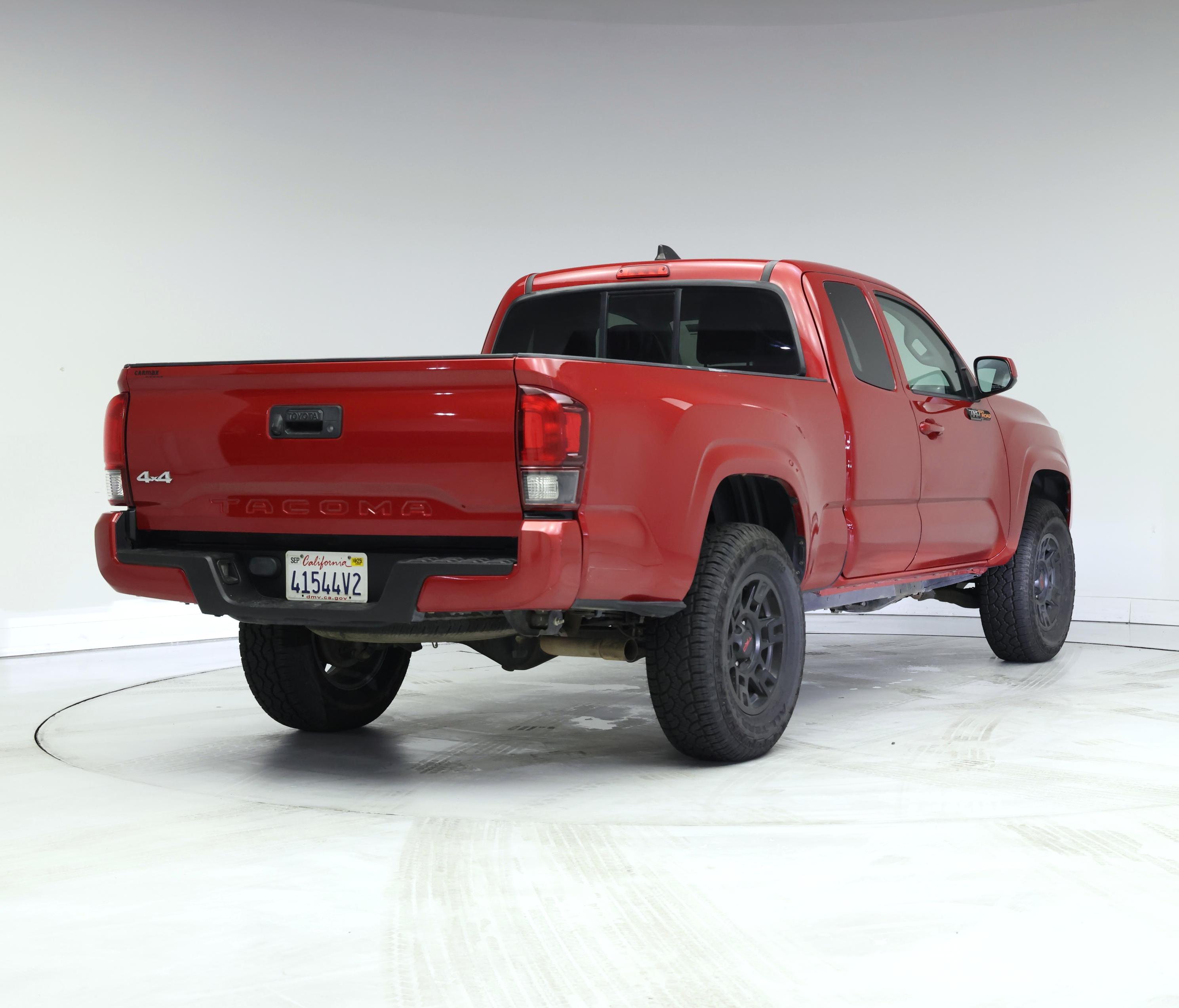 Thumbnail: 2020 Toyota Tacoma - 8