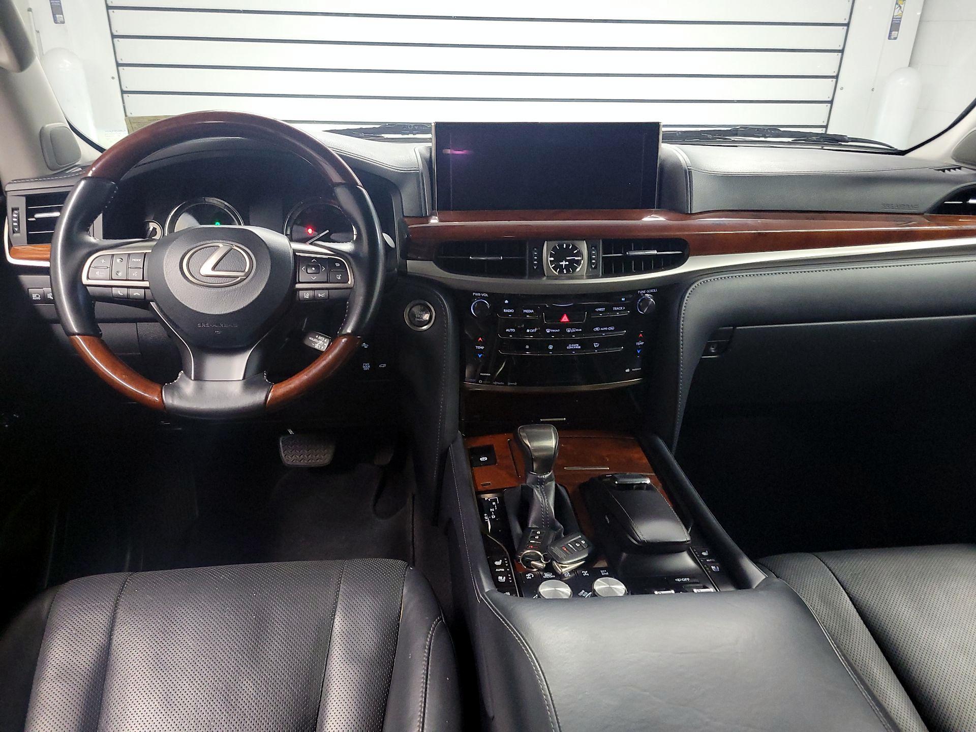 Thumbnail: 2019 Lexus LX - 9