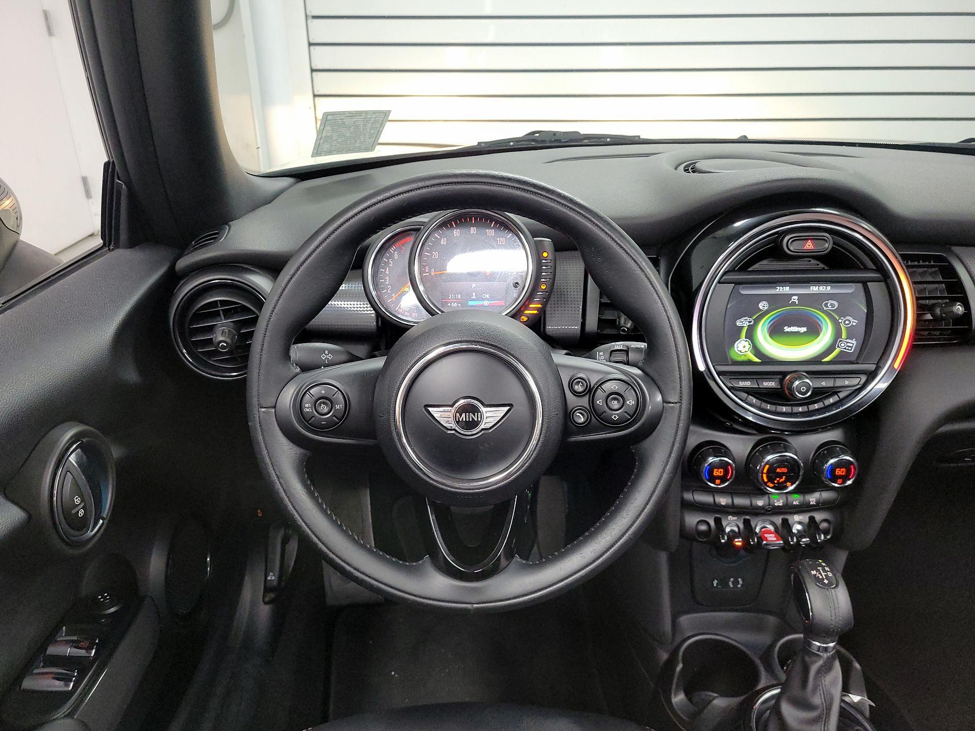 Thumbnail: 2016 MINI Cooper - 10
