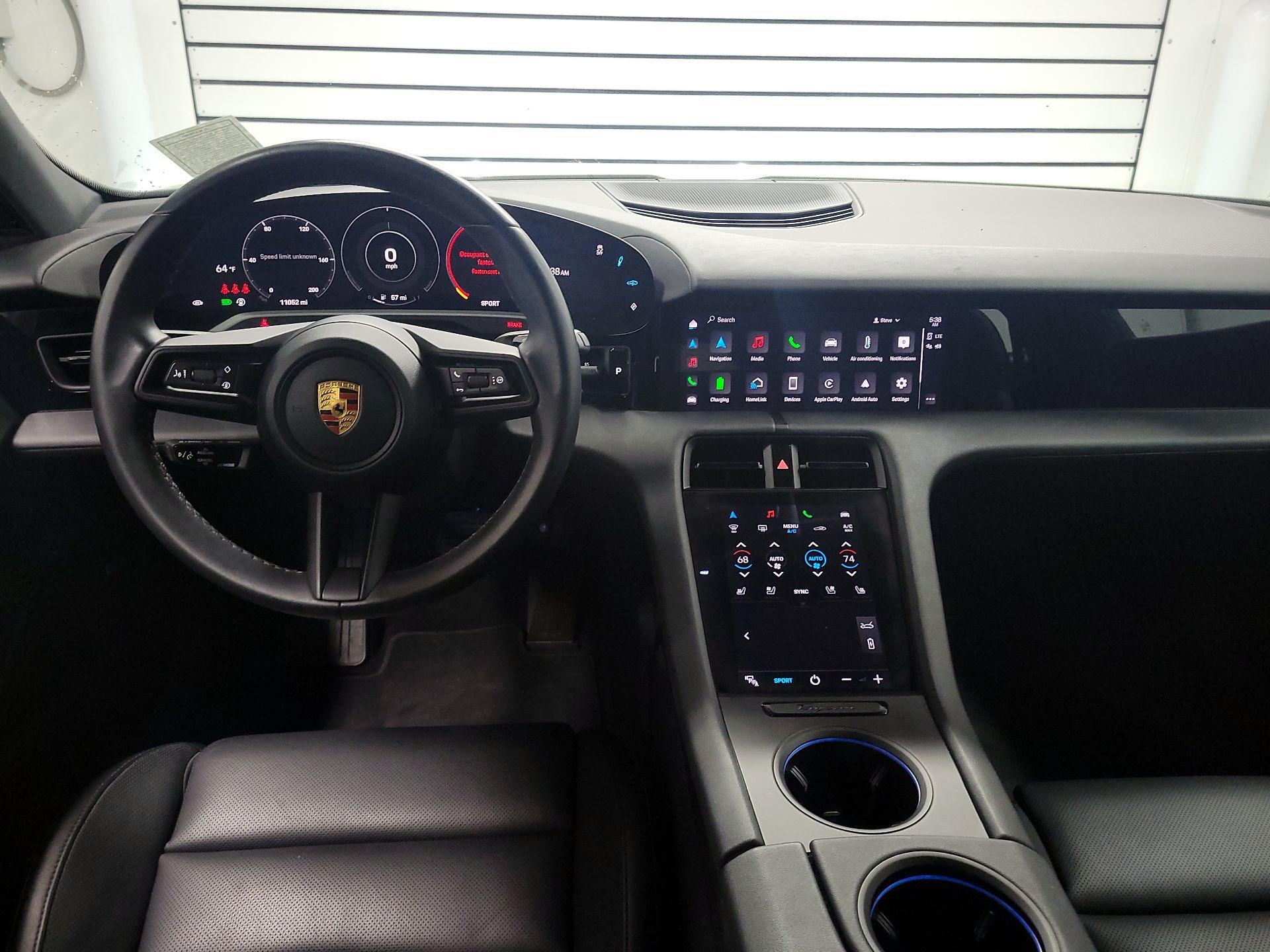 Thumbnail: 2022 Porsche Taycan - 9