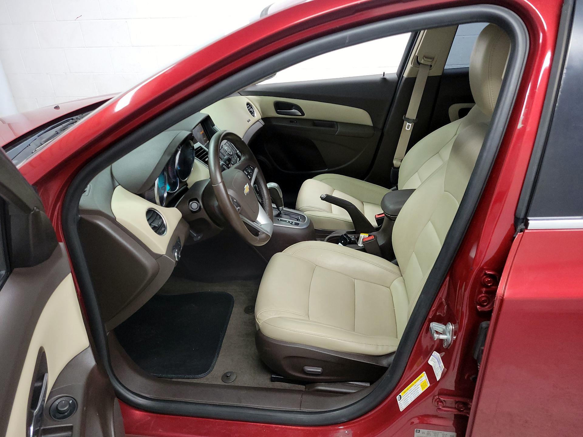 Thumbnail: 2014 Chevrolet Cruze - 11