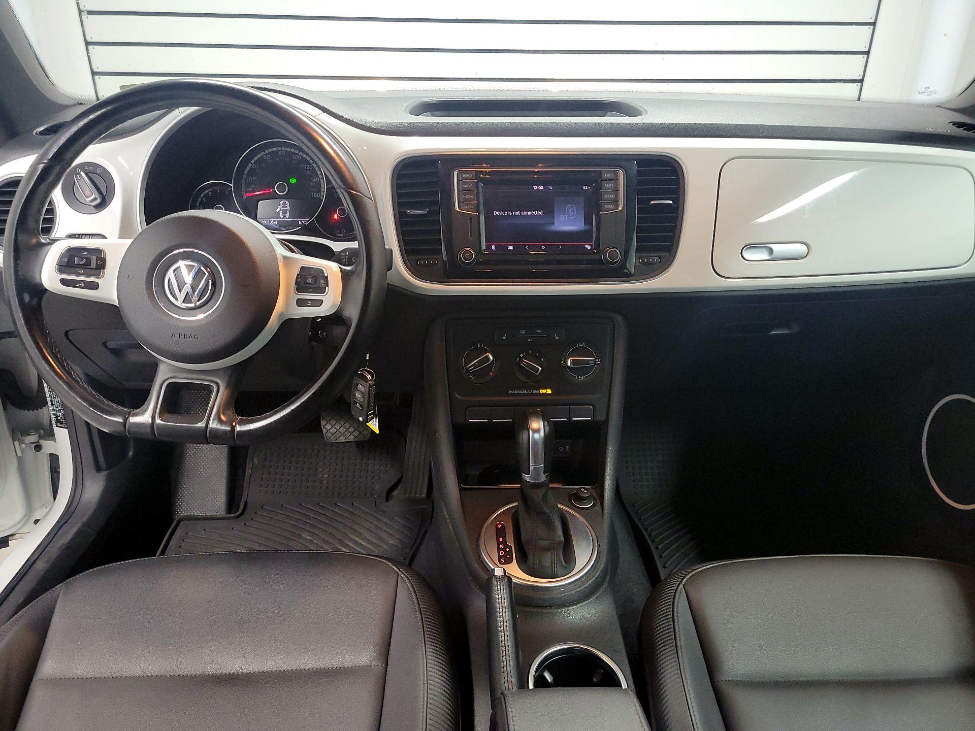 Thumbnail: 2016 Volkswagen Beetle - 9