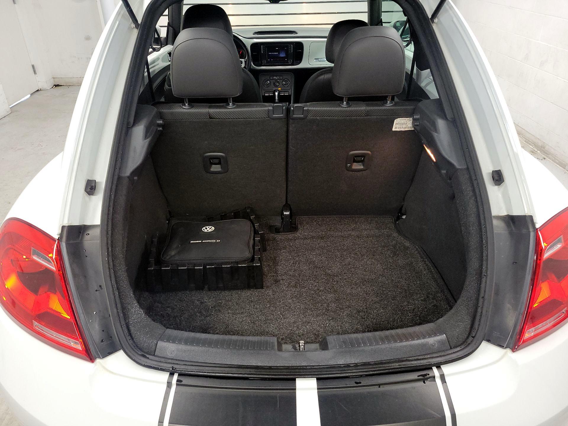 Thumbnail: 2016 Volkswagen Beetle - 20