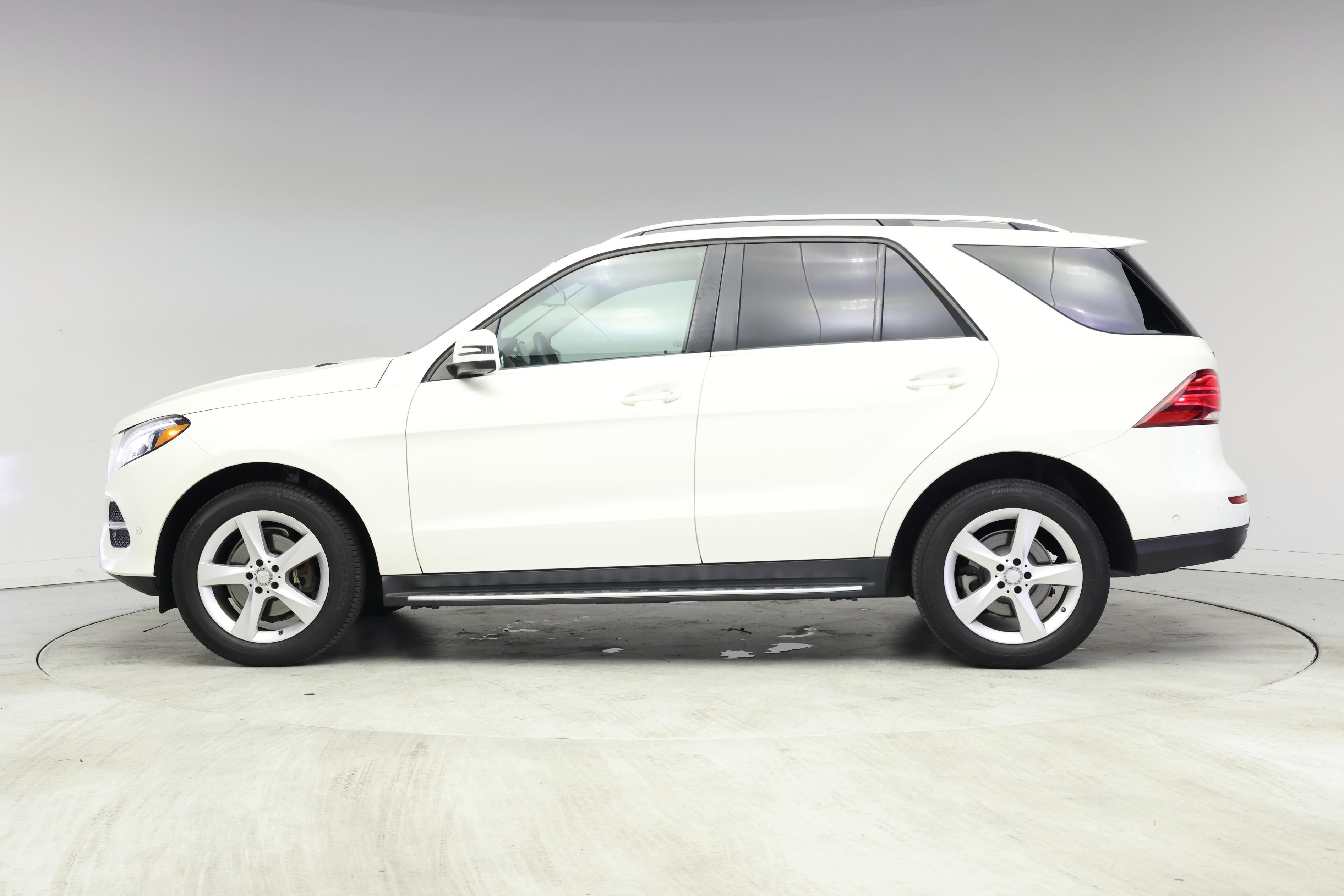 Thumbnail: 2017 Mercedes-Benz GLE - 3