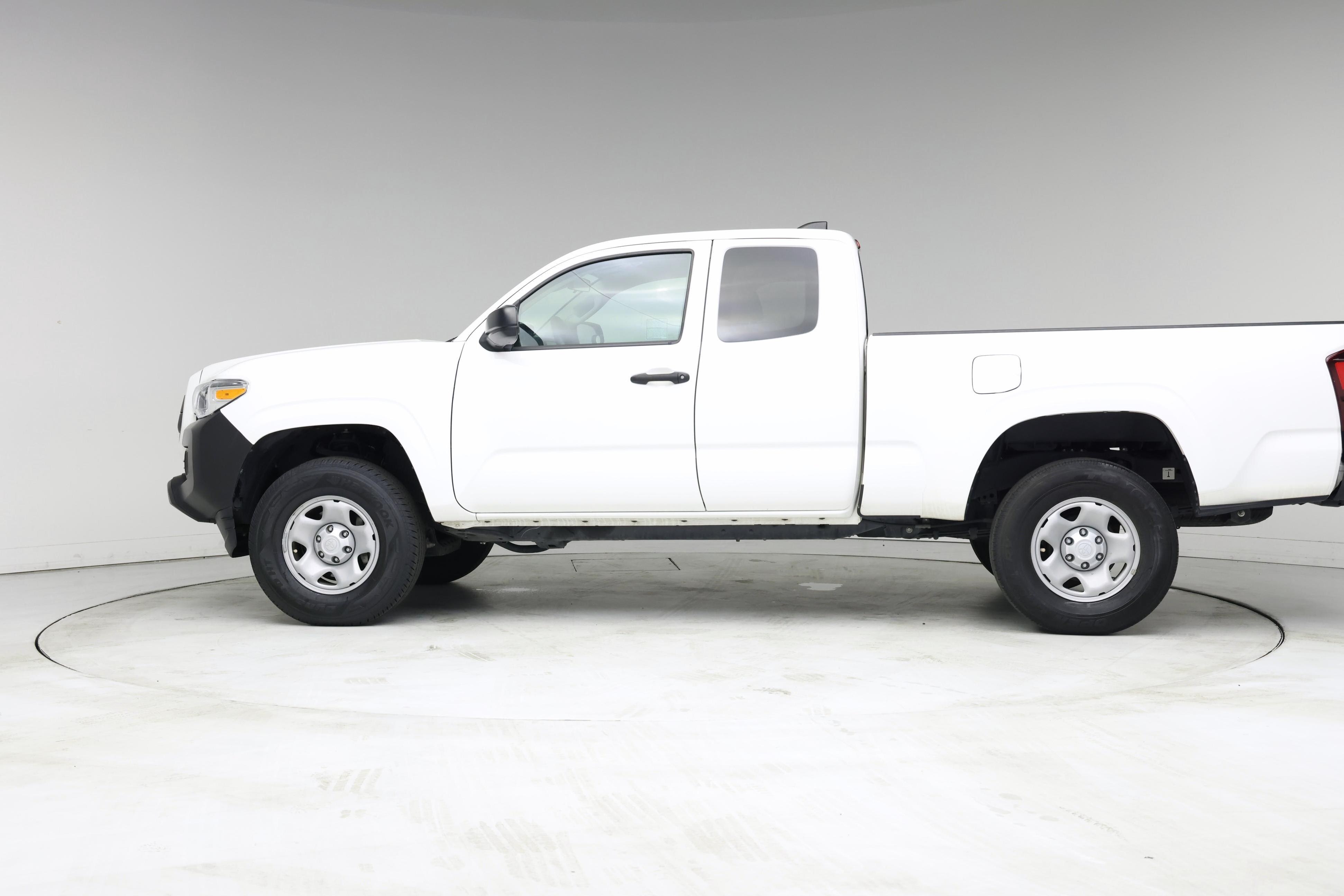 Thumbnail: 2022 Toyota Tacoma - 3