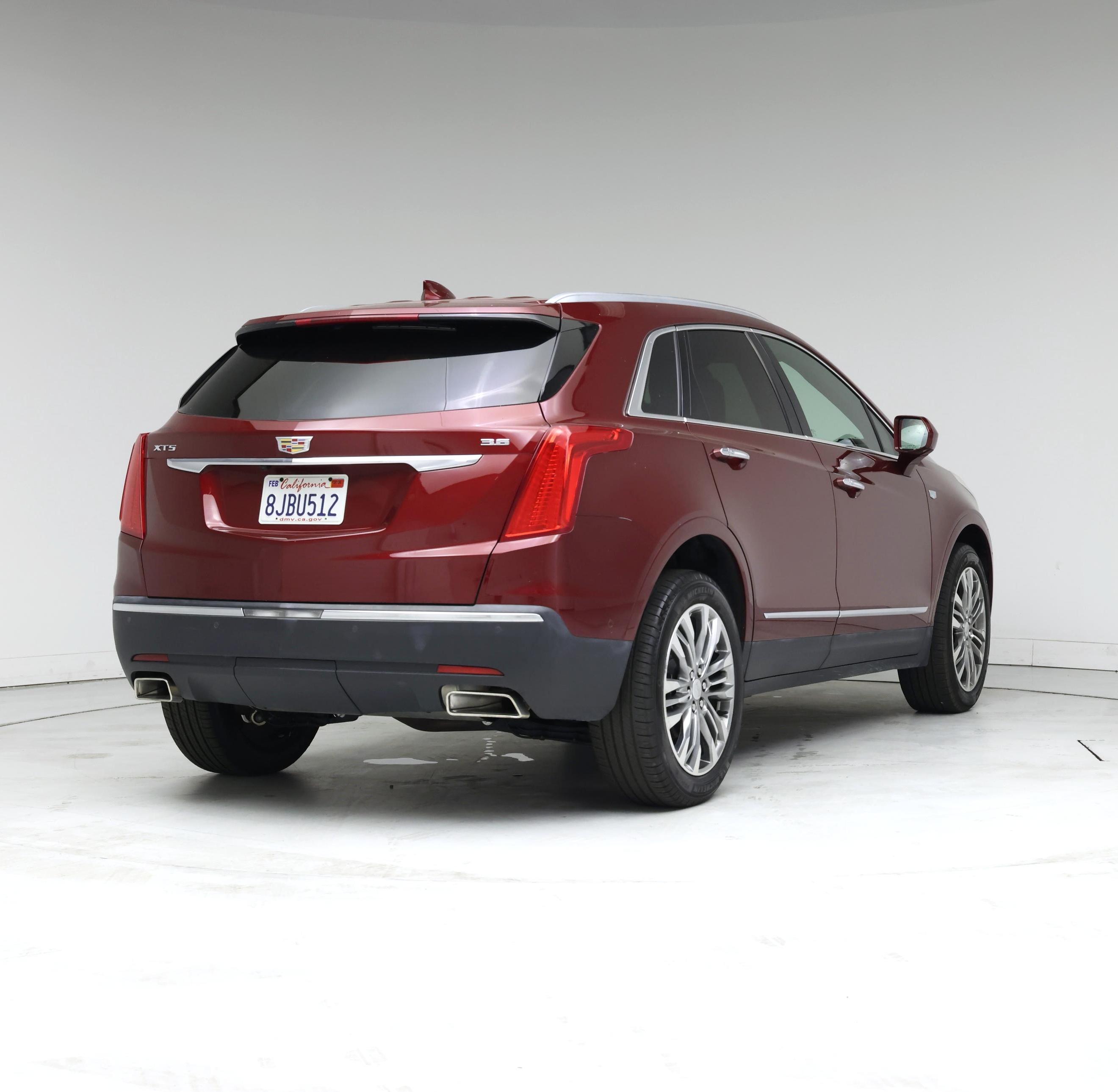 Thumbnail: 2017 Cadillac XT5 - 8
