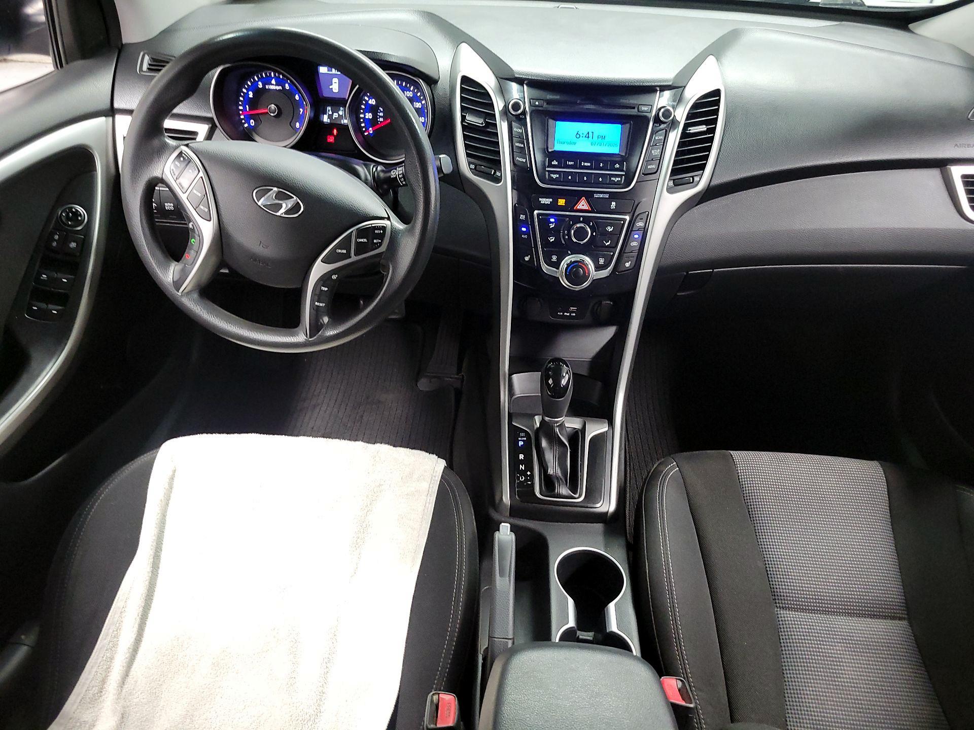 Thumbnail: 2016 Hyundai Elantra - 9