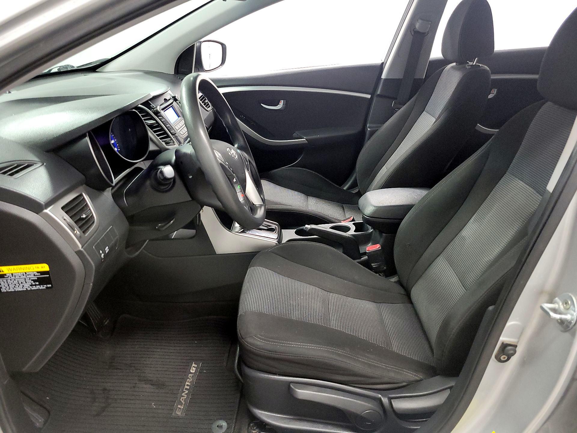 Thumbnail: 2016 Hyundai Elantra - 11