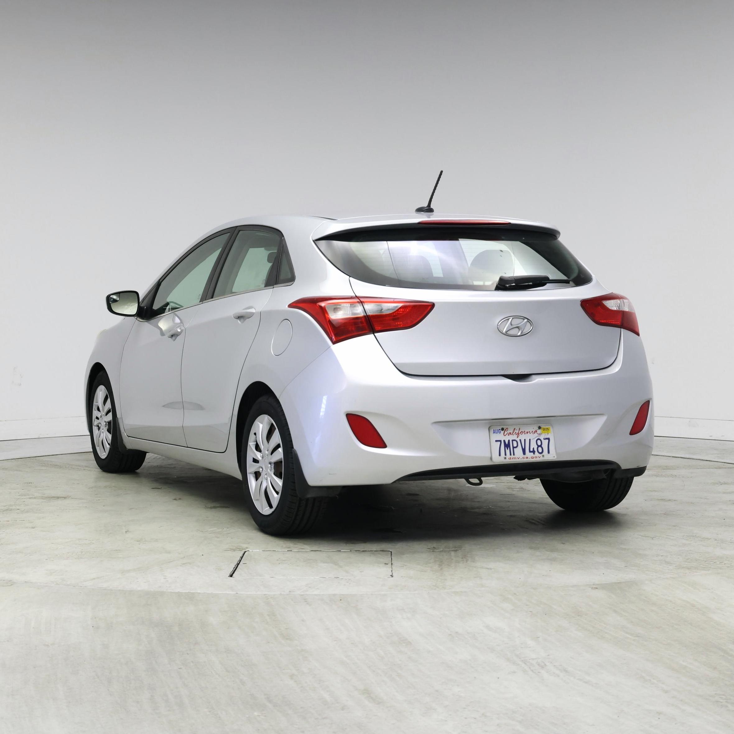 Thumbnail: 2016 Hyundai Elantra - 2