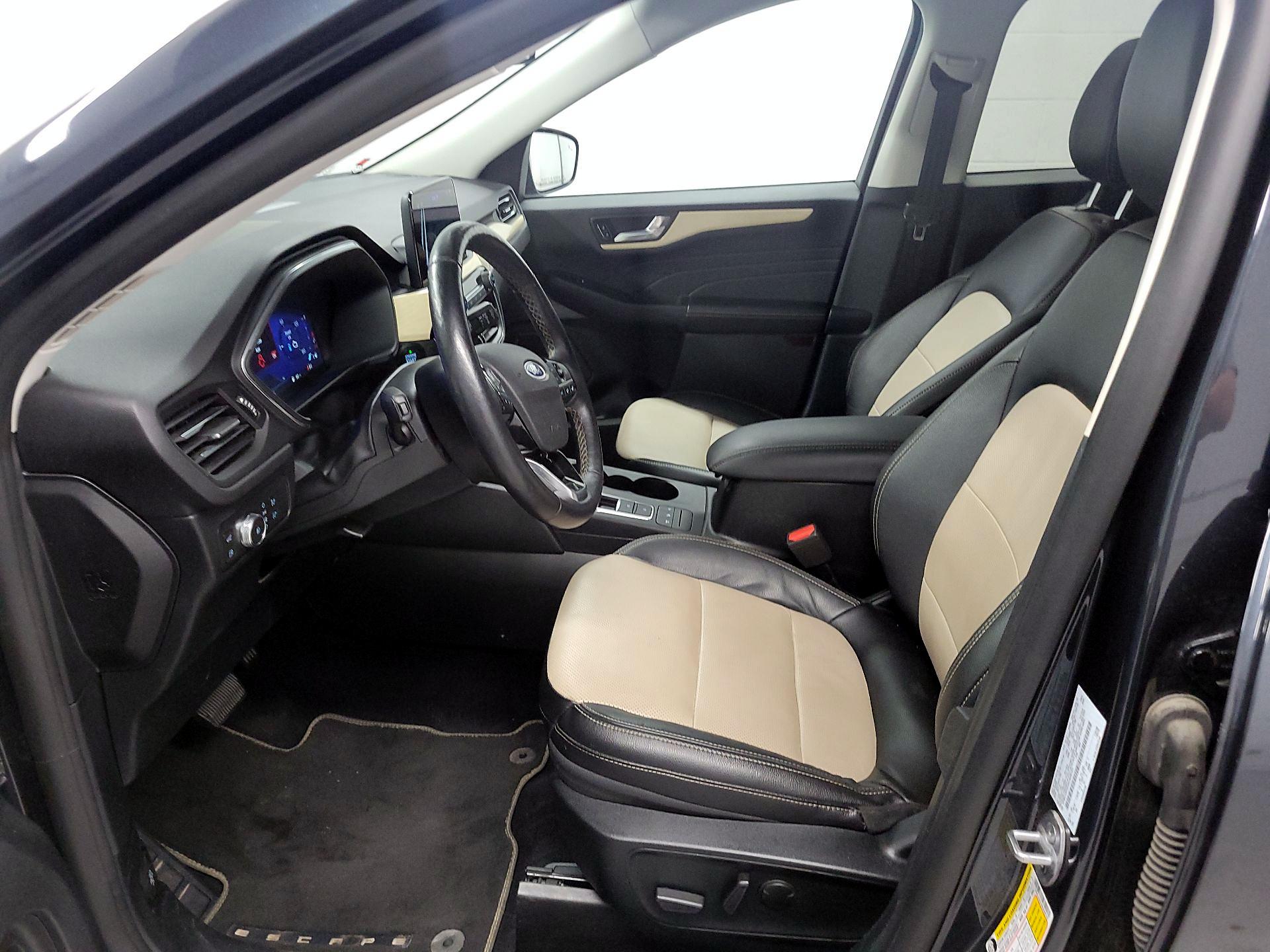 Thumbnail: 2022 Ford Escape - 11