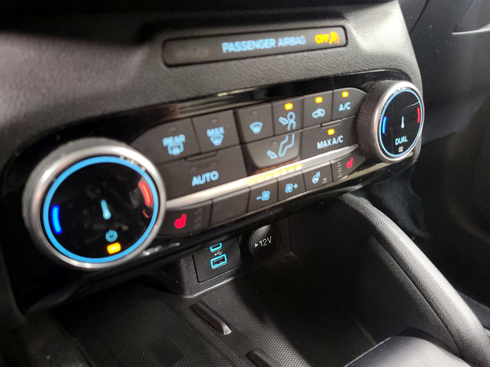 Thumbnail: 2022 Ford Escape - 17