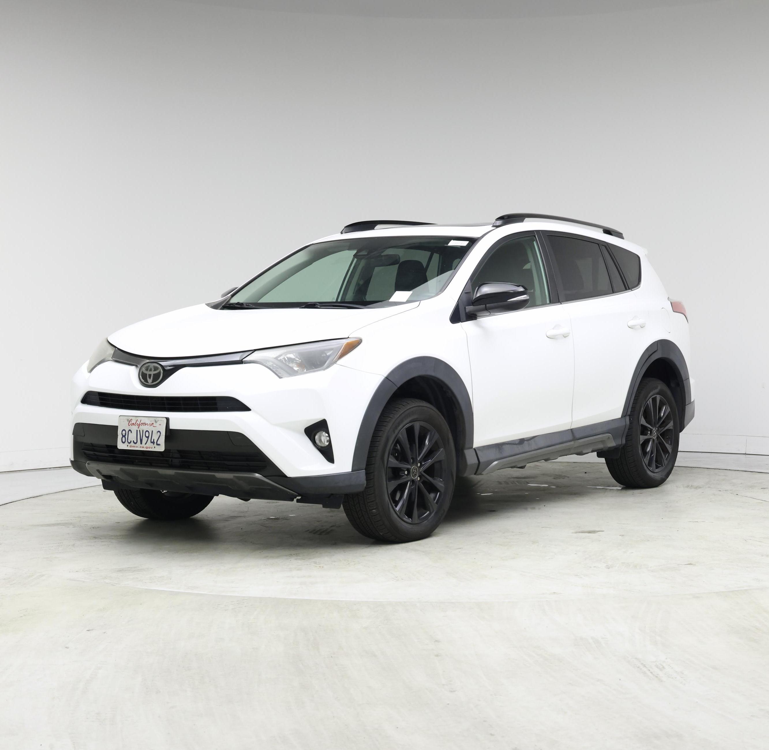 Thumbnail: 2018 Toyota RAV4 - 4
