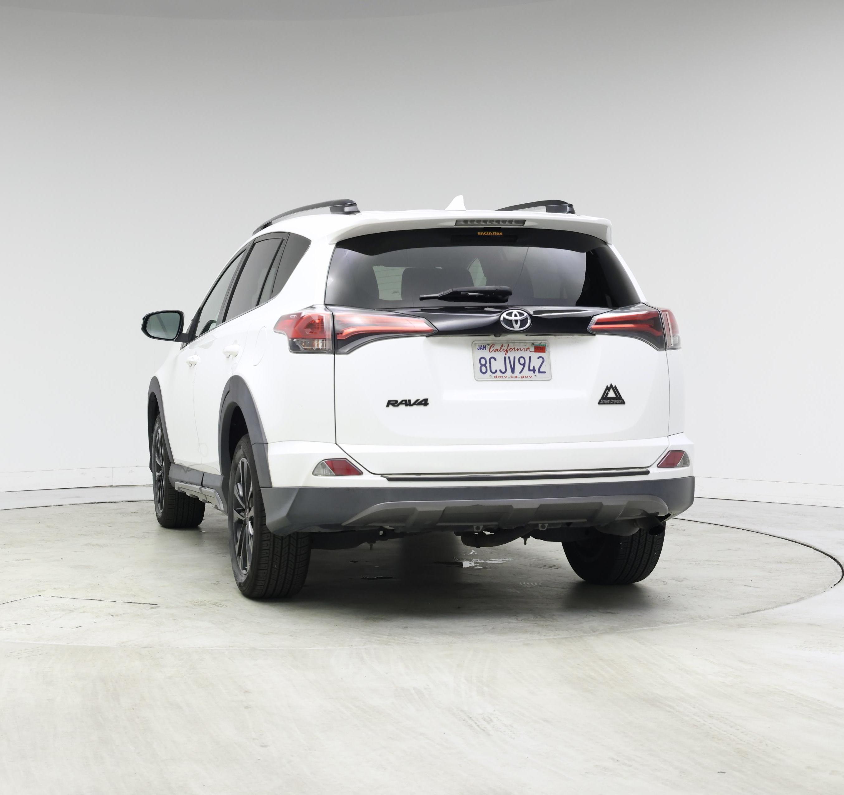 Thumbnail: 2018 Toyota RAV4 - 6