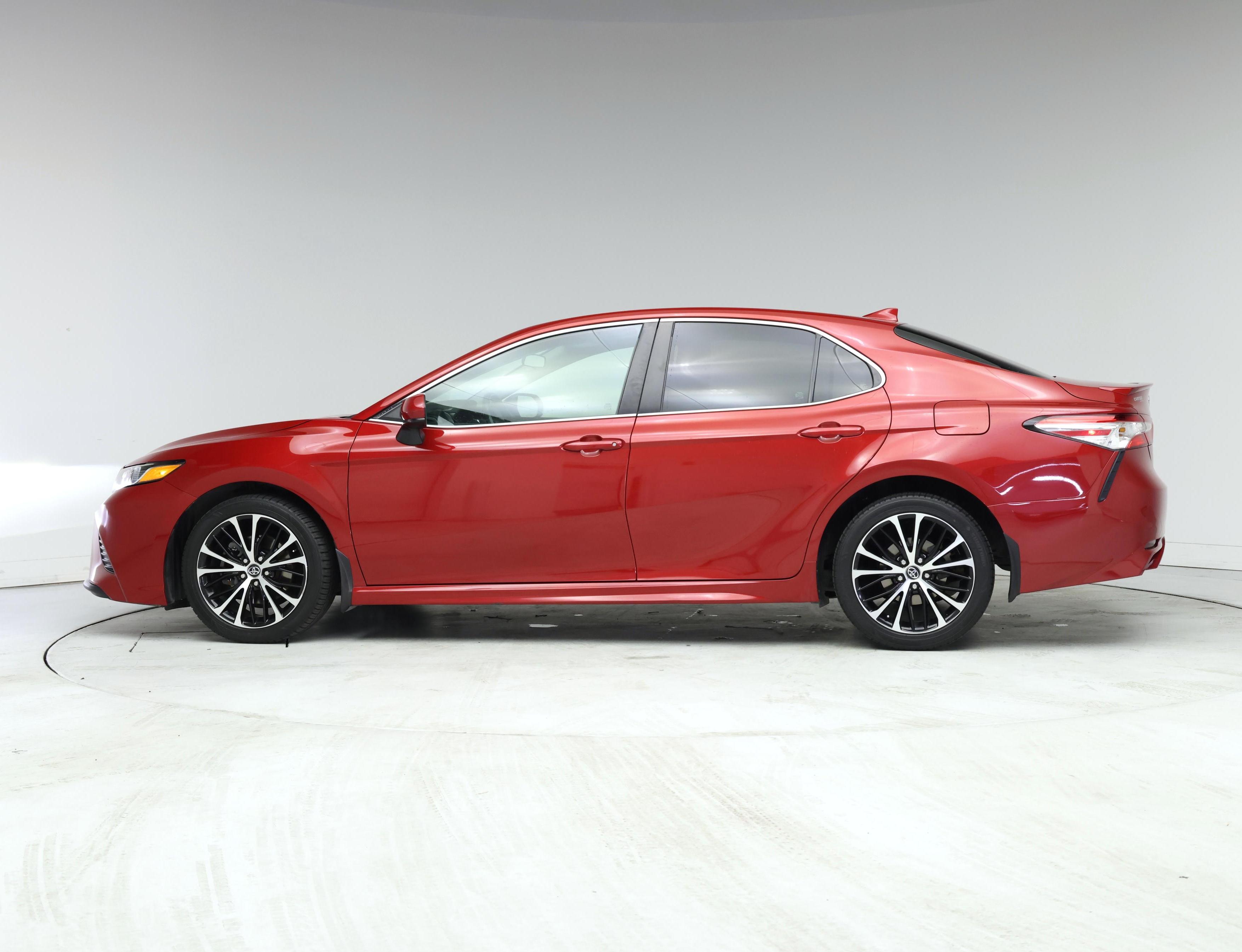Thumbnail: 2020 Toyota Camry - 3
