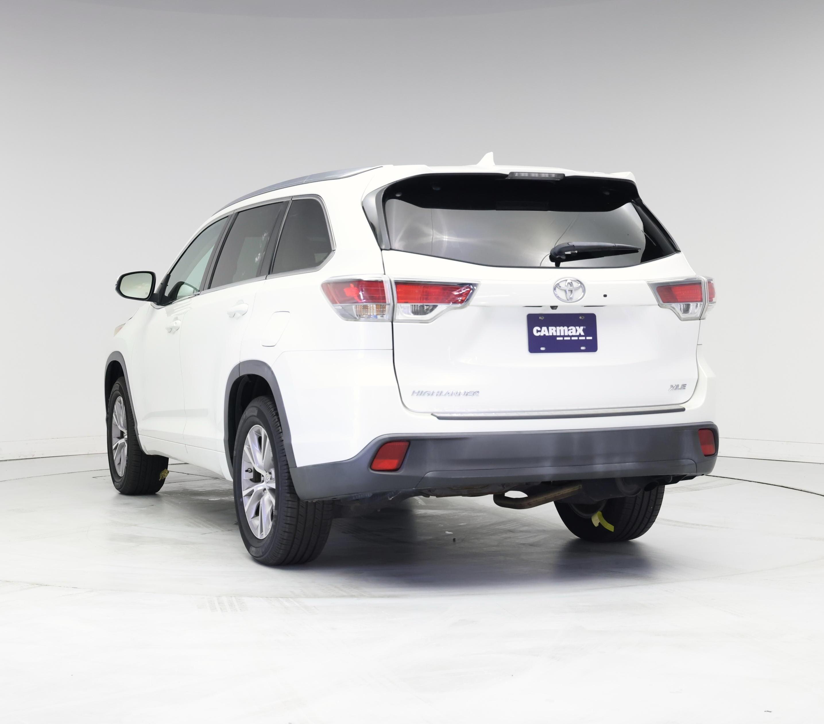 Thumbnail: 2015 Toyota Highlander - 2