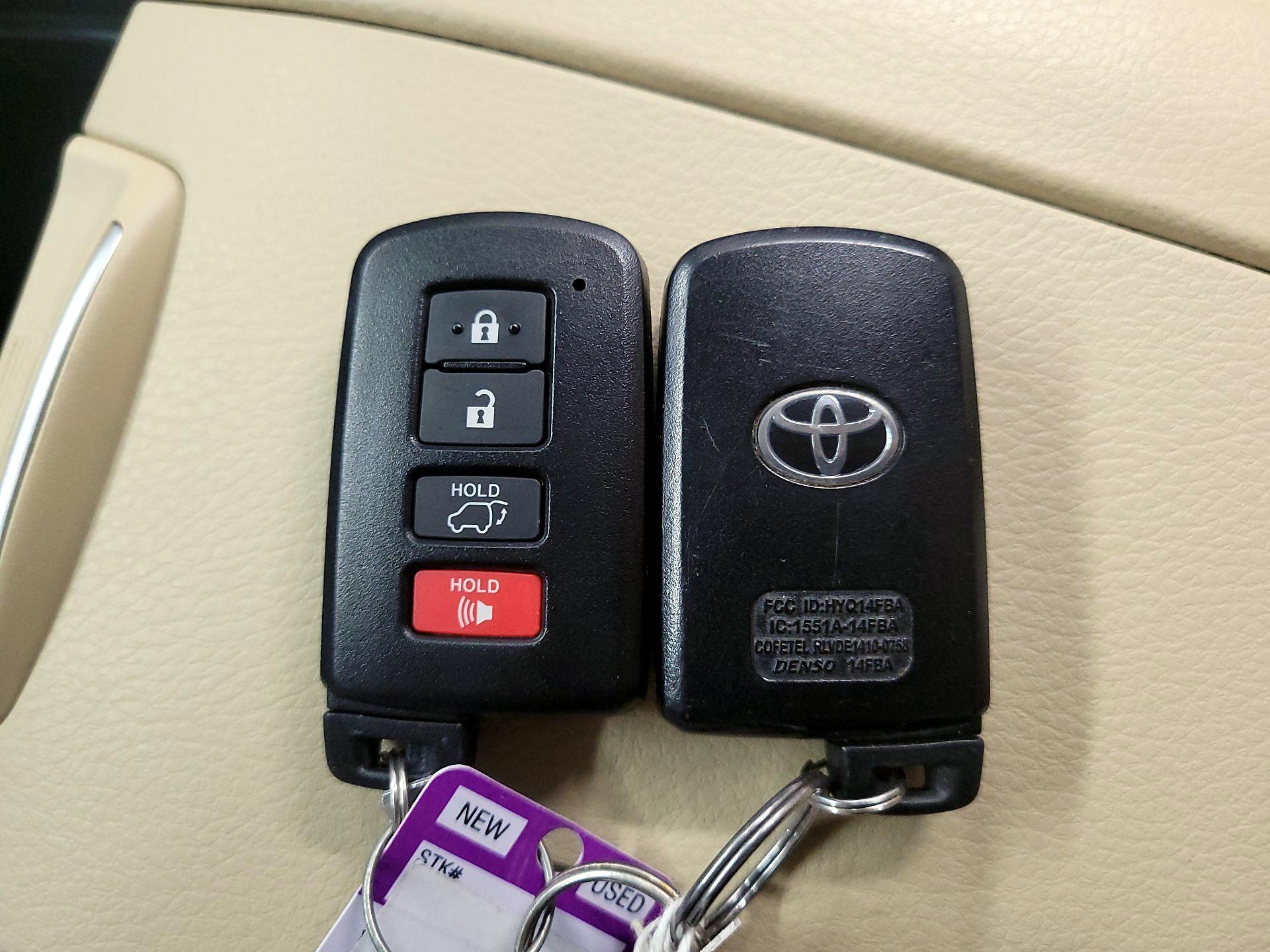 Thumbnail: 2015 Toyota Highlander - 19