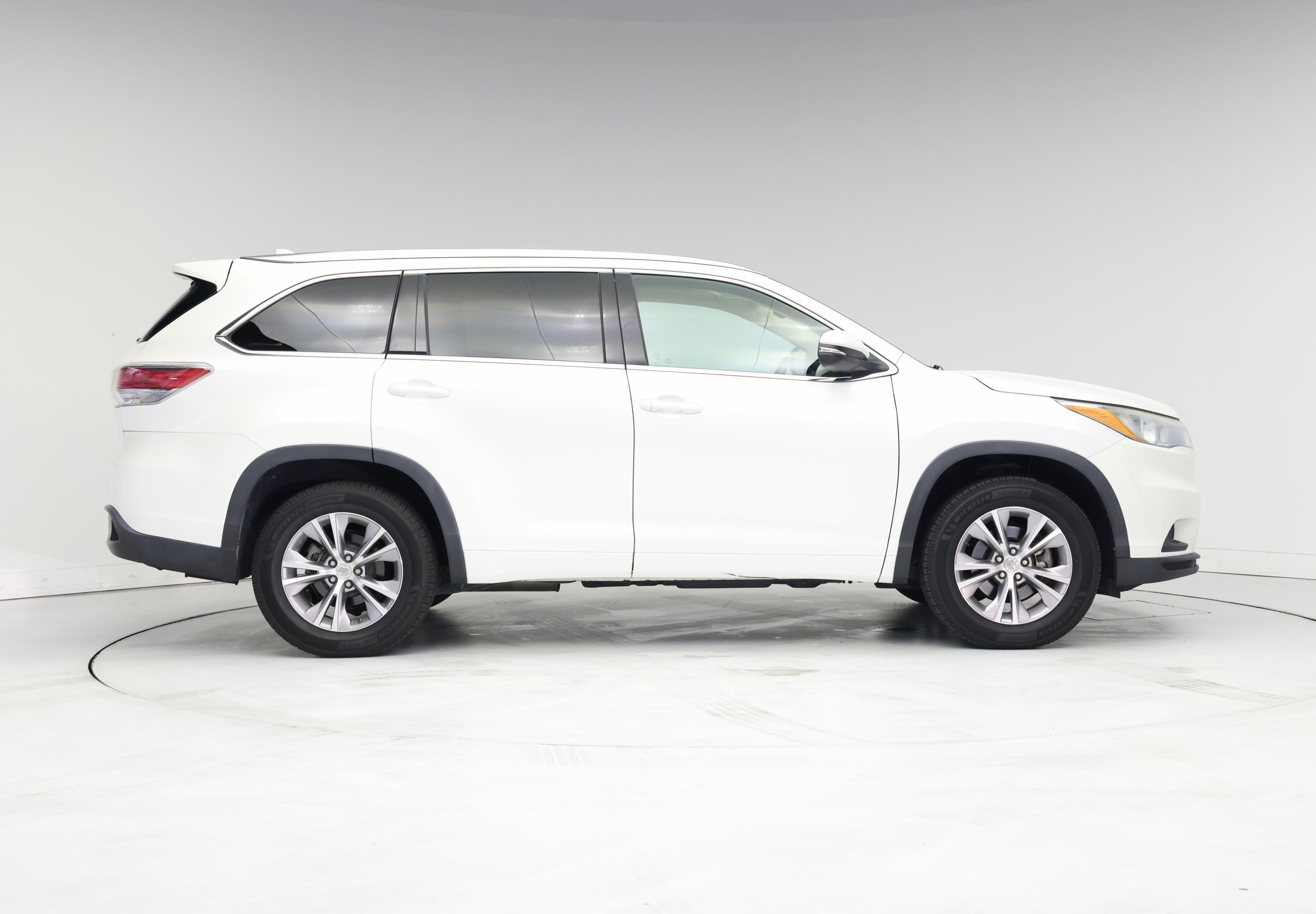 Thumbnail: 2015 Toyota Highlander - 7