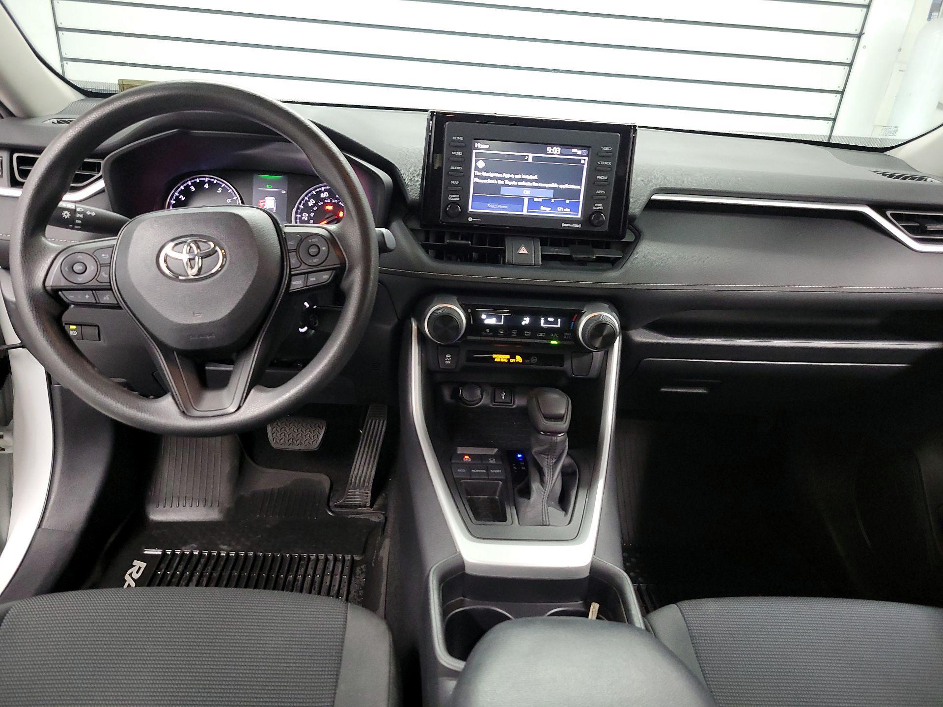 Thumbnail: 2020 Toyota RAV4 - 9