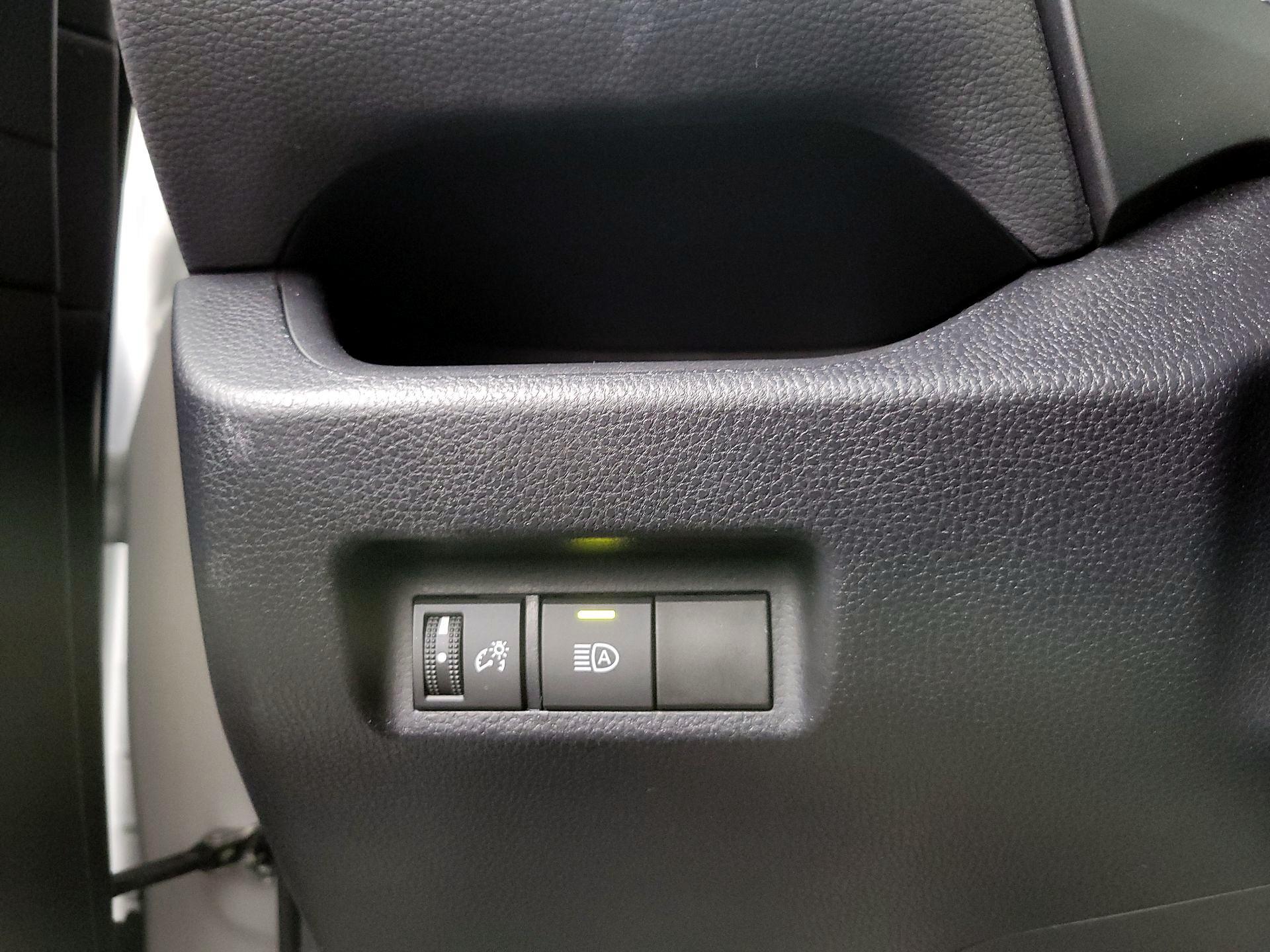 Thumbnail: 2020 Toyota RAV4 - 13
