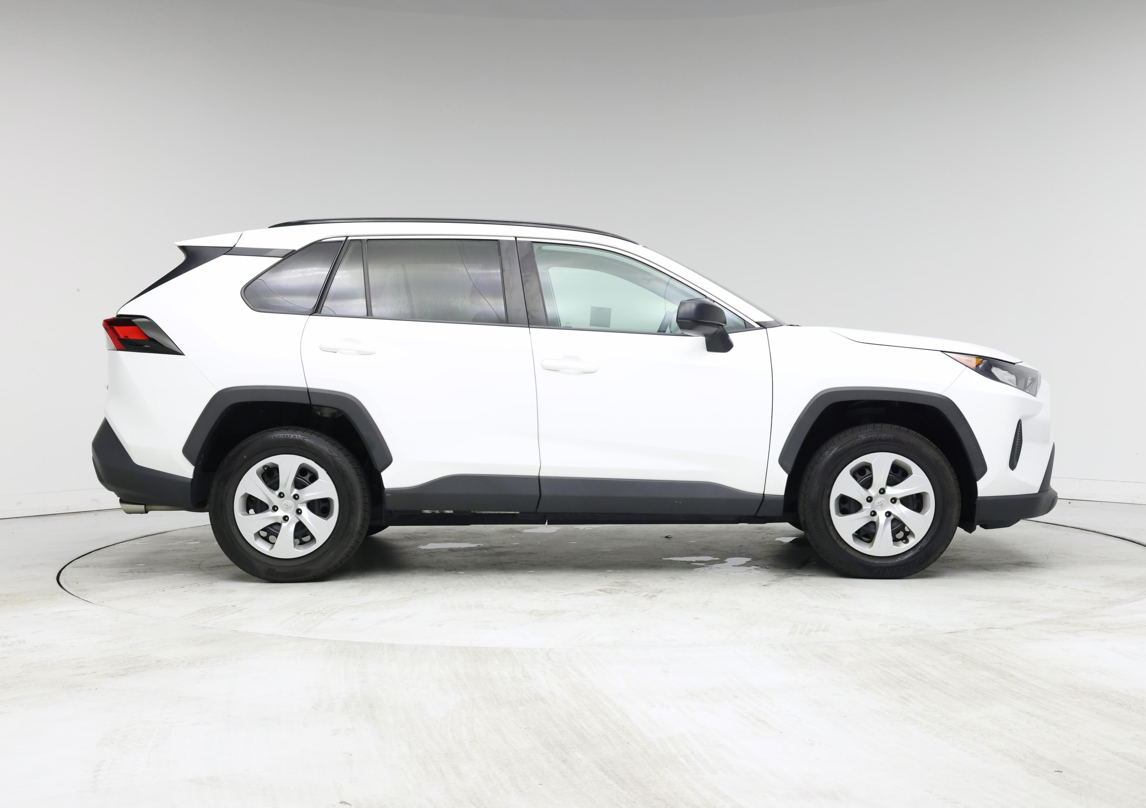Thumbnail: 2020 Toyota RAV4 - 7