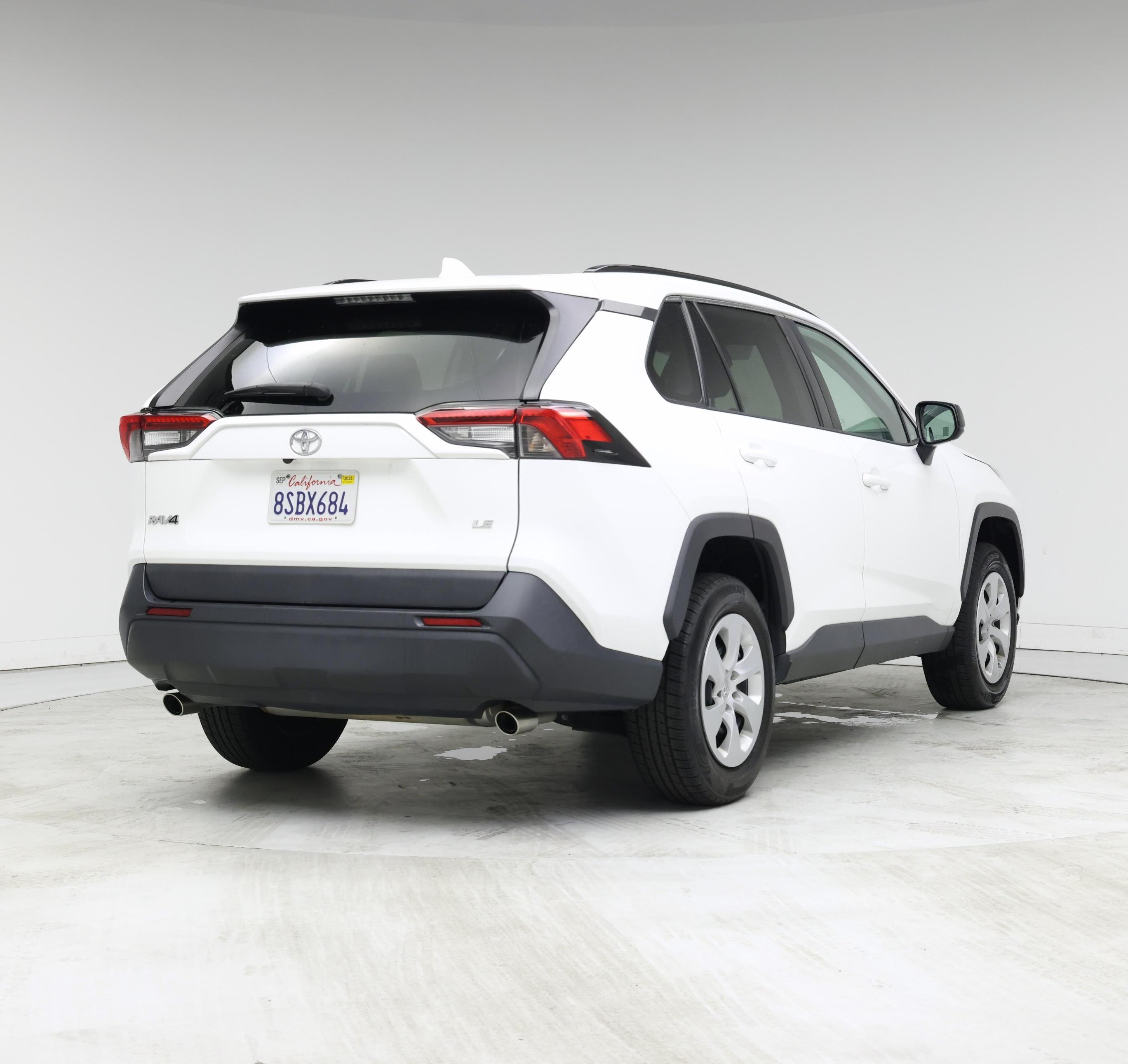 Thumbnail: 2020 Toyota RAV4 - 8