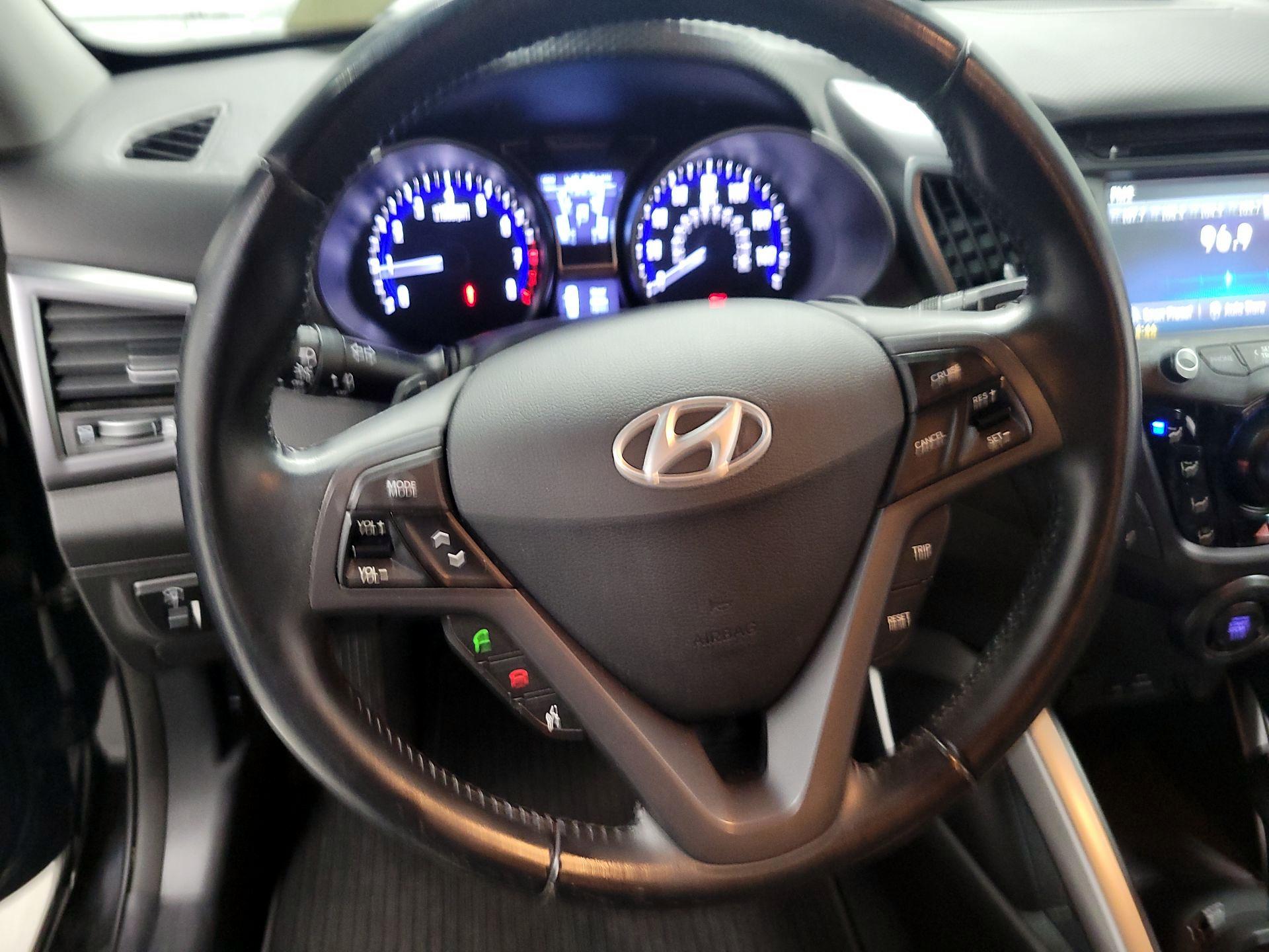 Thumbnail: 2013 Hyundai Veloster - 10