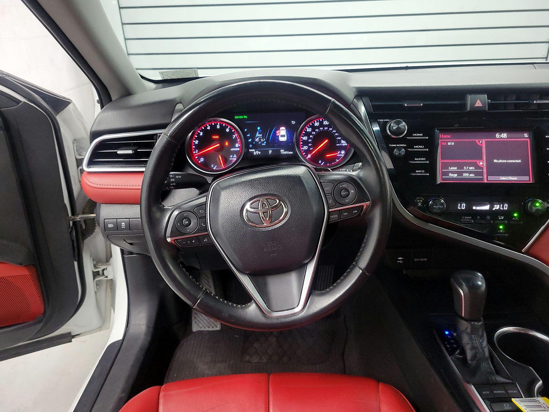 Thumbnail: 2018 Toyota Camry - 10