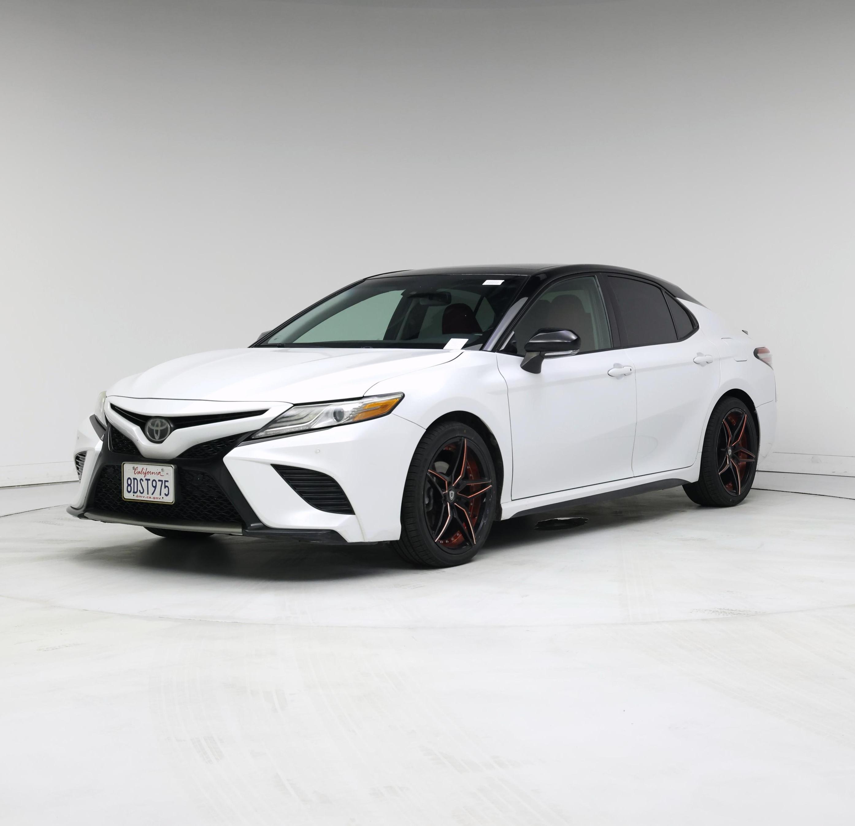 Thumbnail: 2018 Toyota Camry - 4
